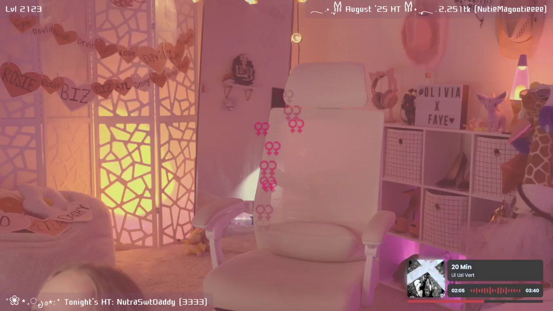 Gallery image thumbnail from OliviaxFaye's myfreecams stream on, 08/14/2025, 04:59 image 3 of 20