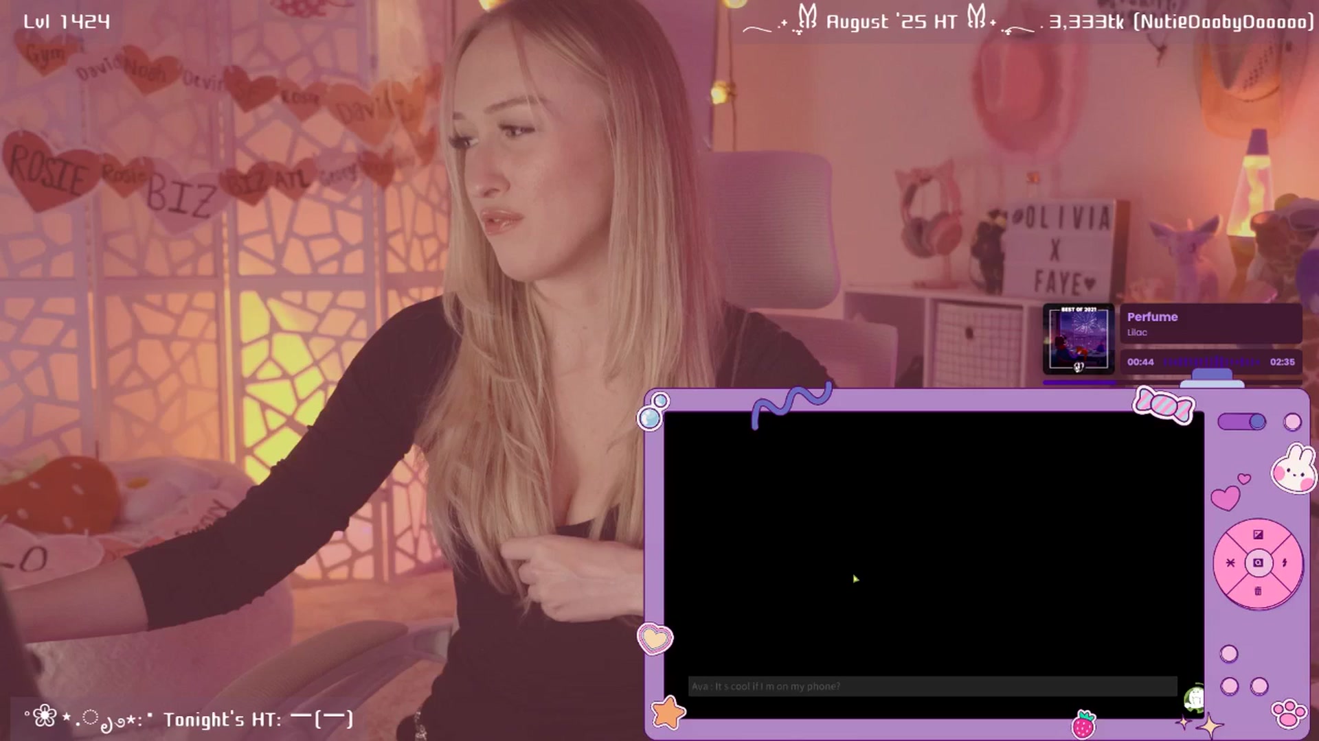 Gallery image thumbnail from OliviaxFaye's myfreecams stream on, 08/19/2025, 03:18 image 11 of 20