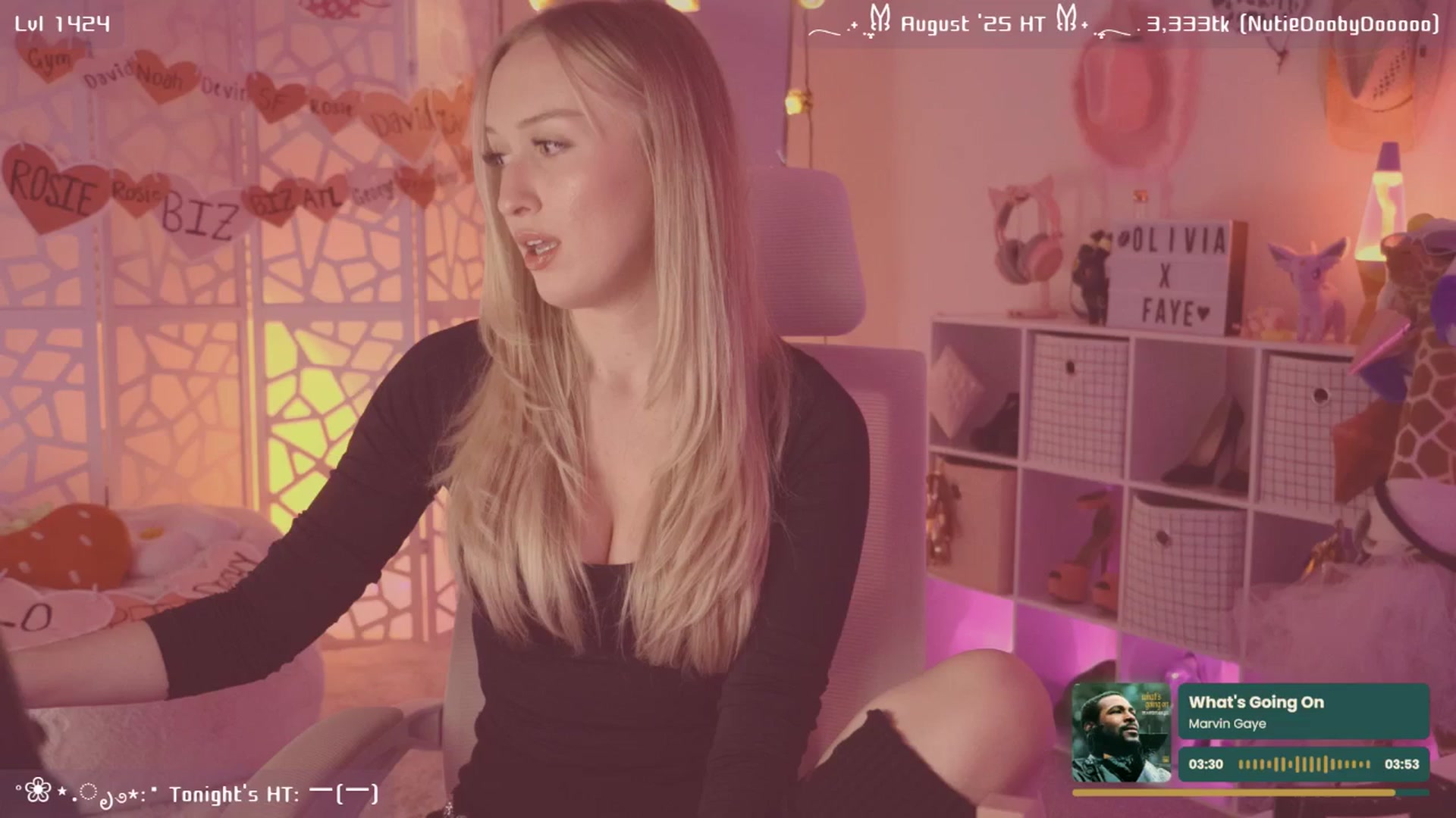 Gallery image thumbnail from OliviaxFaye's myfreecams stream on, 08/19/2025, 03:18 image 4 of 20
