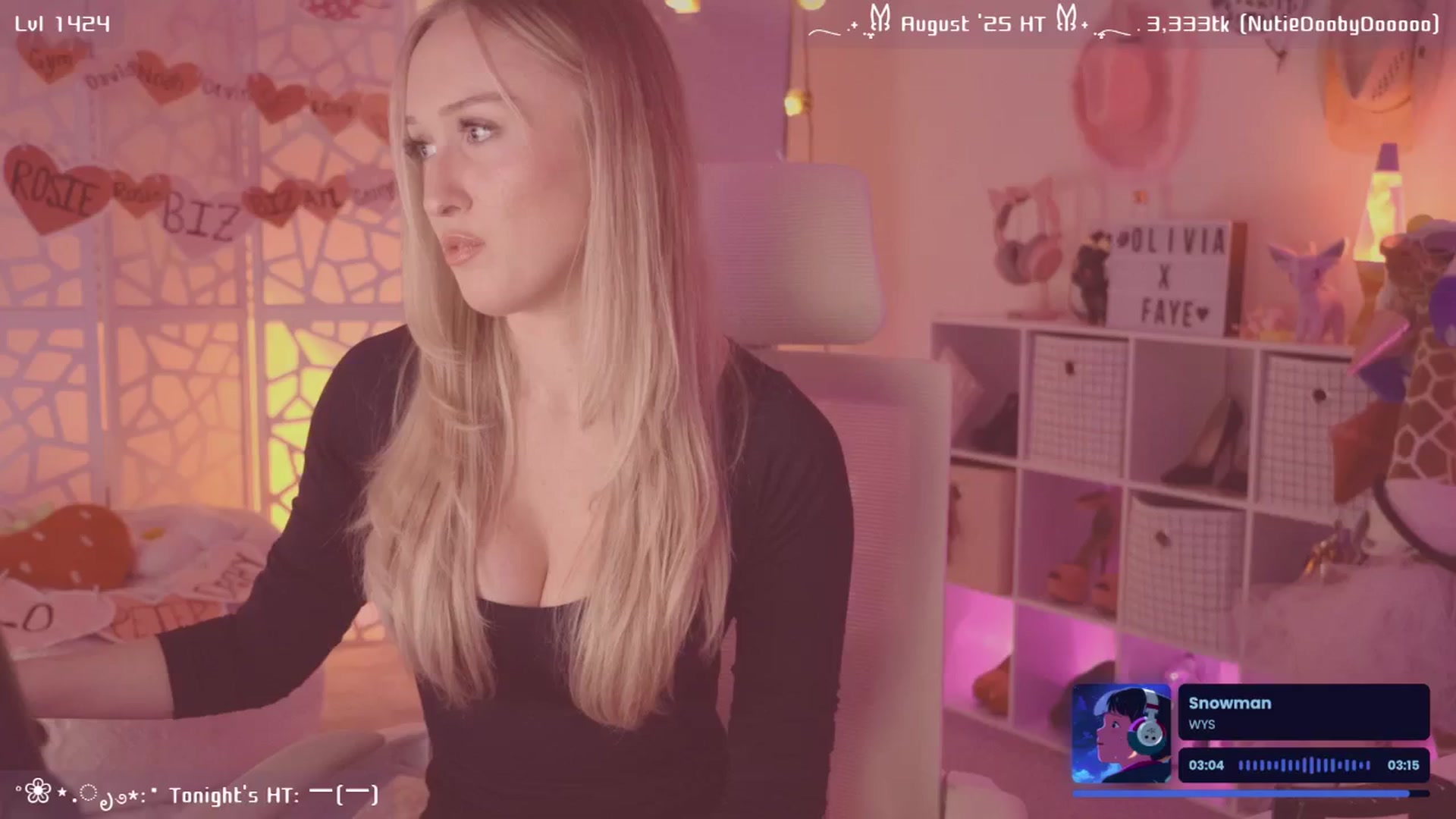 Gallery image thumbnail from OliviaxFaye's myfreecams stream on, 08/19/2025, 03:18 image 19 of 20