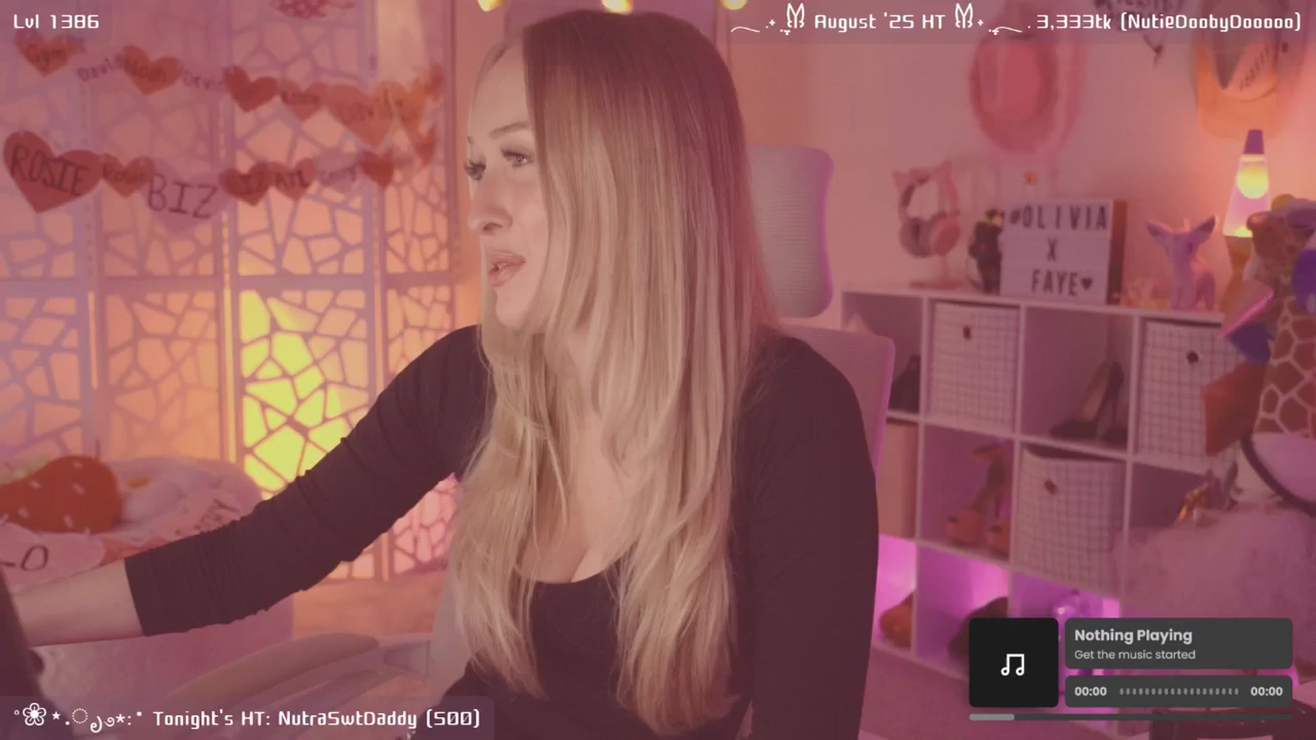 Gallery image thumbnail from OliviaxFaye's myfreecams stream on, 08/19/2025, 04:35 image 20 of 20