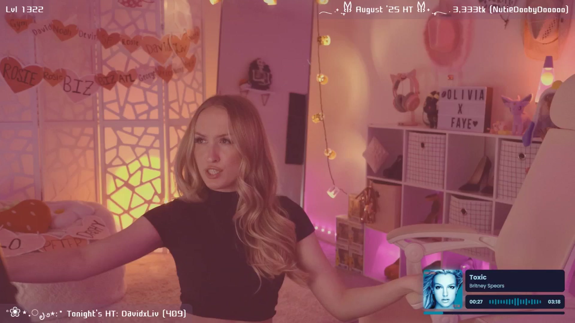 Gallery image thumbnail from OliviaxFaye's myfreecams stream on, 08/20/2025, 05:10 image 3 of 20