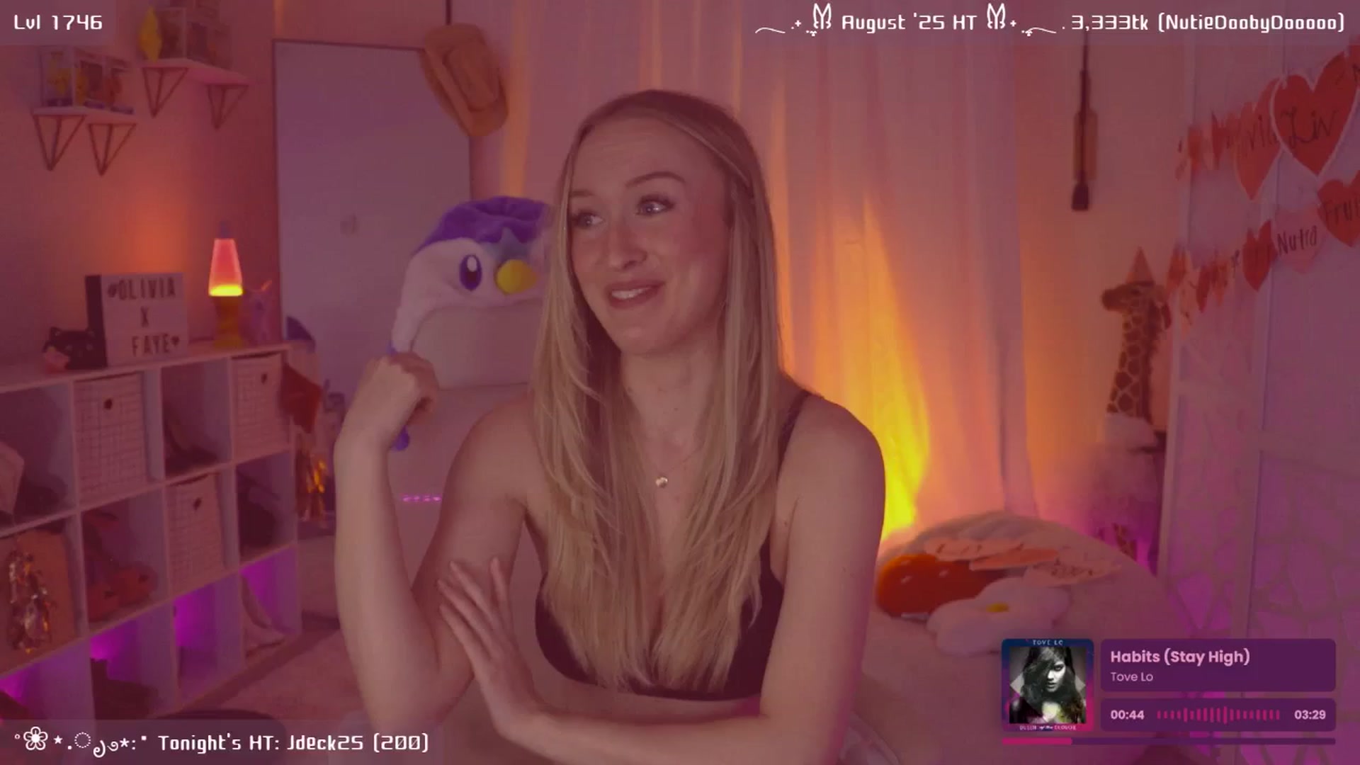 Gallery image thumbnail from OliviaxFaye's myfreecams stream on, 08/29/2025, 05:36 image 5 of 20
