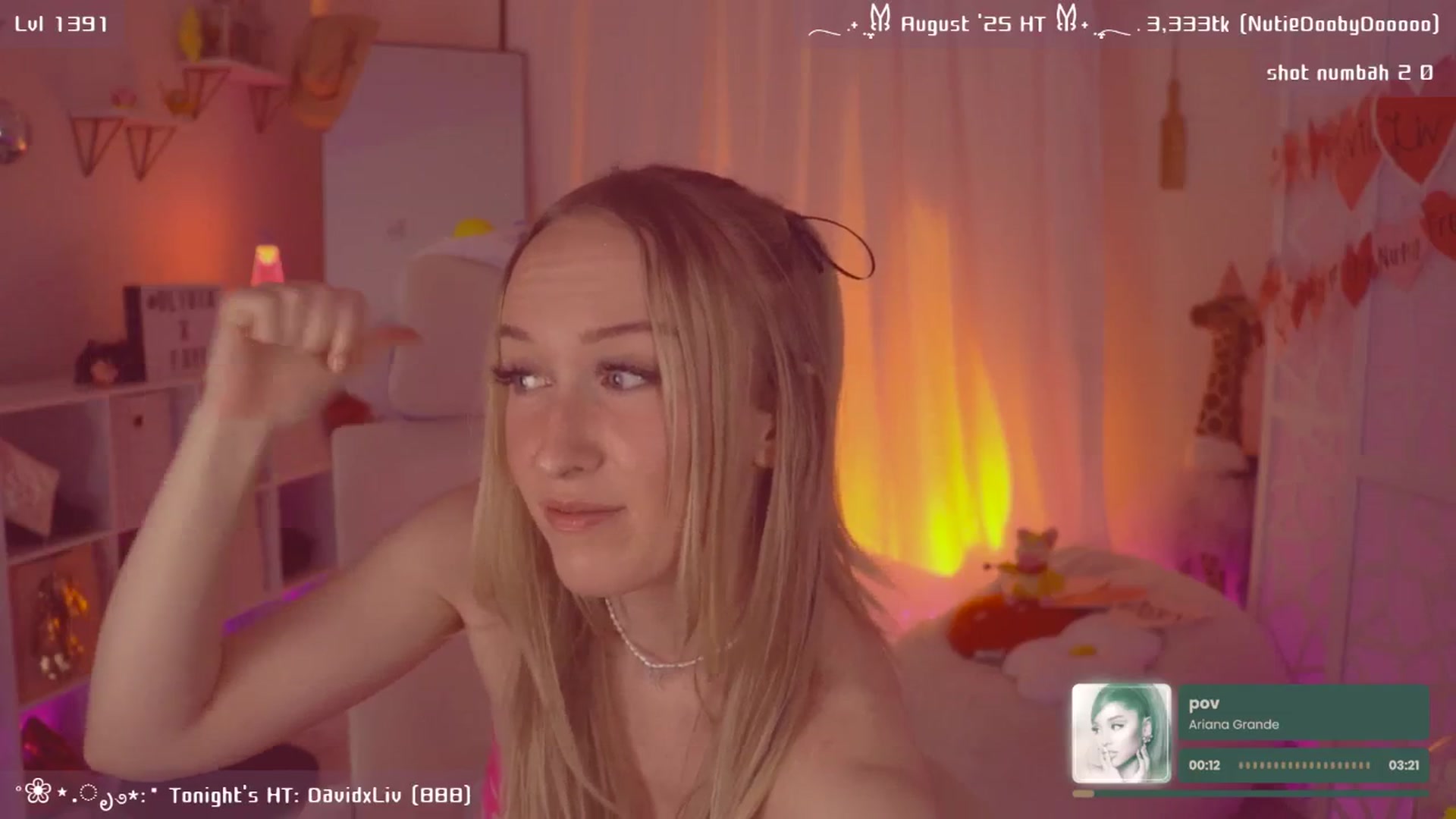 Gallery image thumbnail from OliviaxFaye's myfreecams stream on, 08/30/2025, 05:58 image 15 of 20