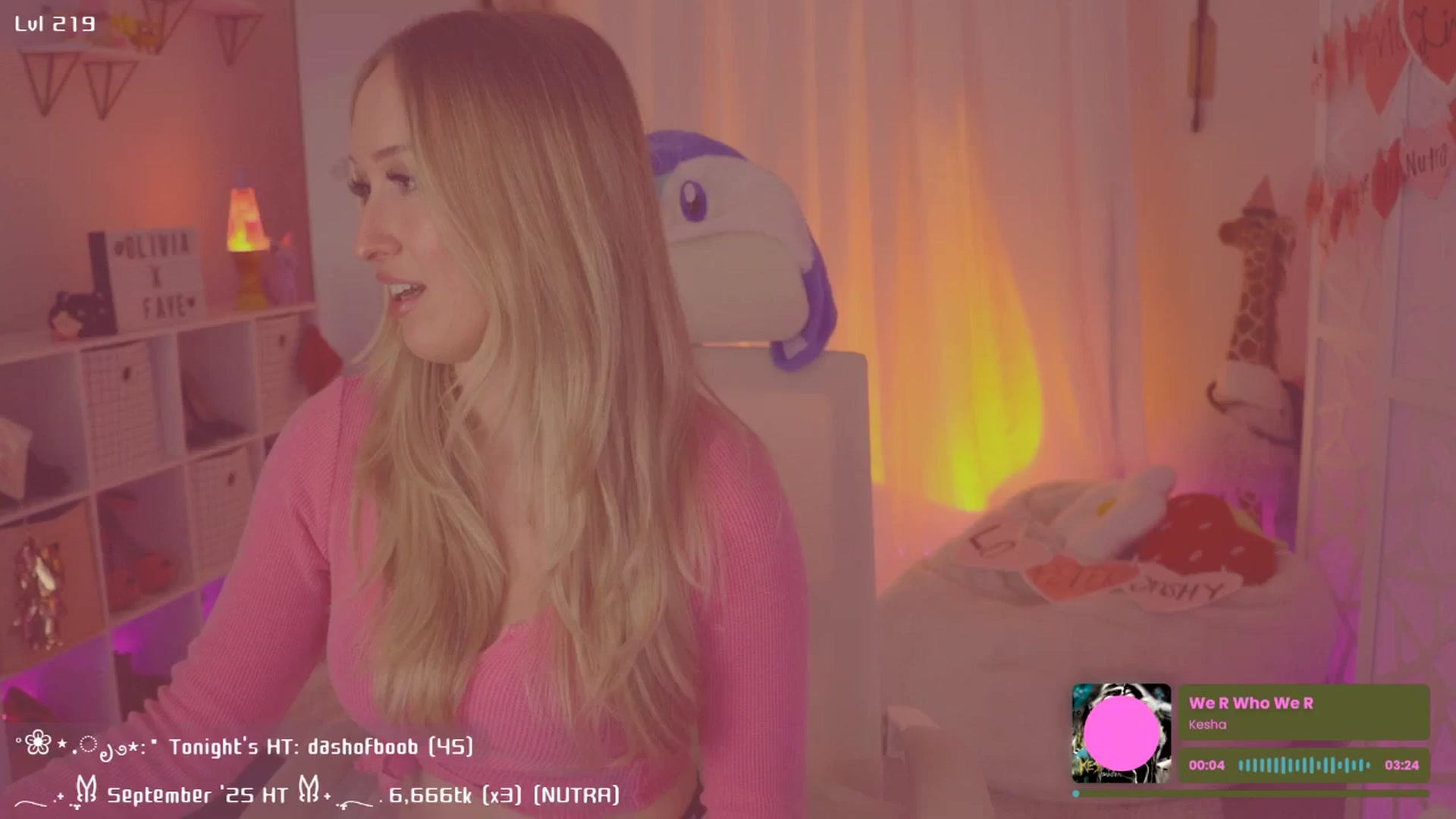 Gallery image thumbnail from OliviaxFaye's myfreecams stream on, 09/11/2025, 04:55 image 8 of 20