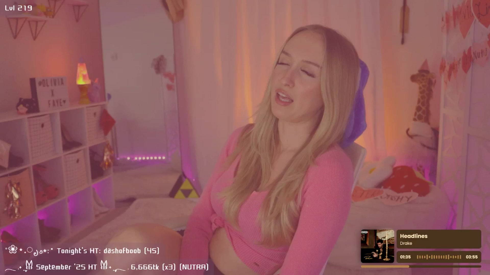 Gallery image thumbnail from OliviaxFaye's myfreecams stream on, 09/11/2025, 04:55 image 10 of 20