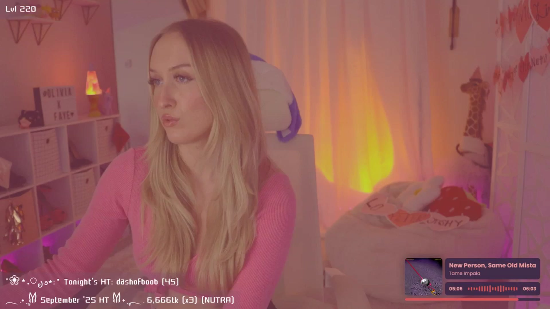Gallery image thumbnail from OliviaxFaye's myfreecams stream on, 09/11/2025, 04:55 image 7 of 20