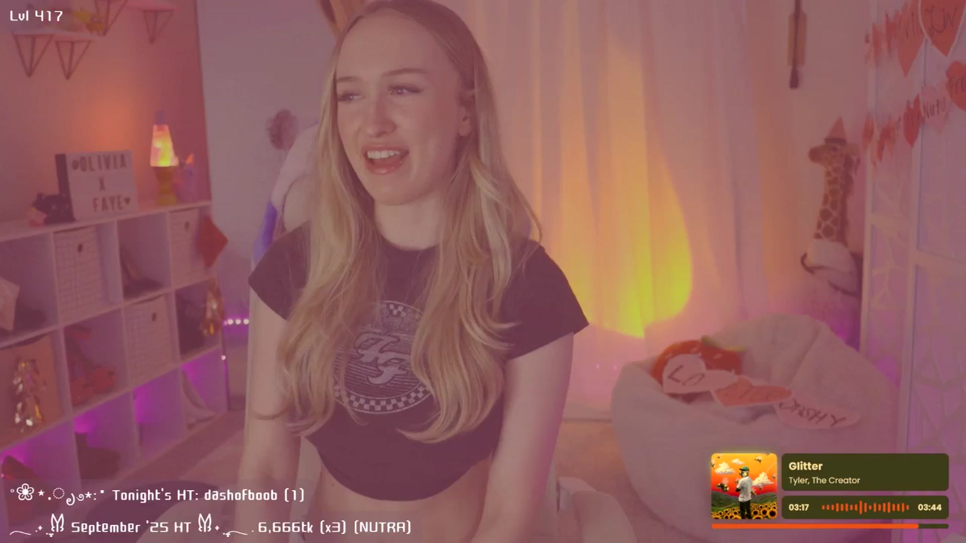 Gallery image thumbnail from OliviaxFaye's myfreecams stream on, 09/17/2025, 04:40 image 2 of 20