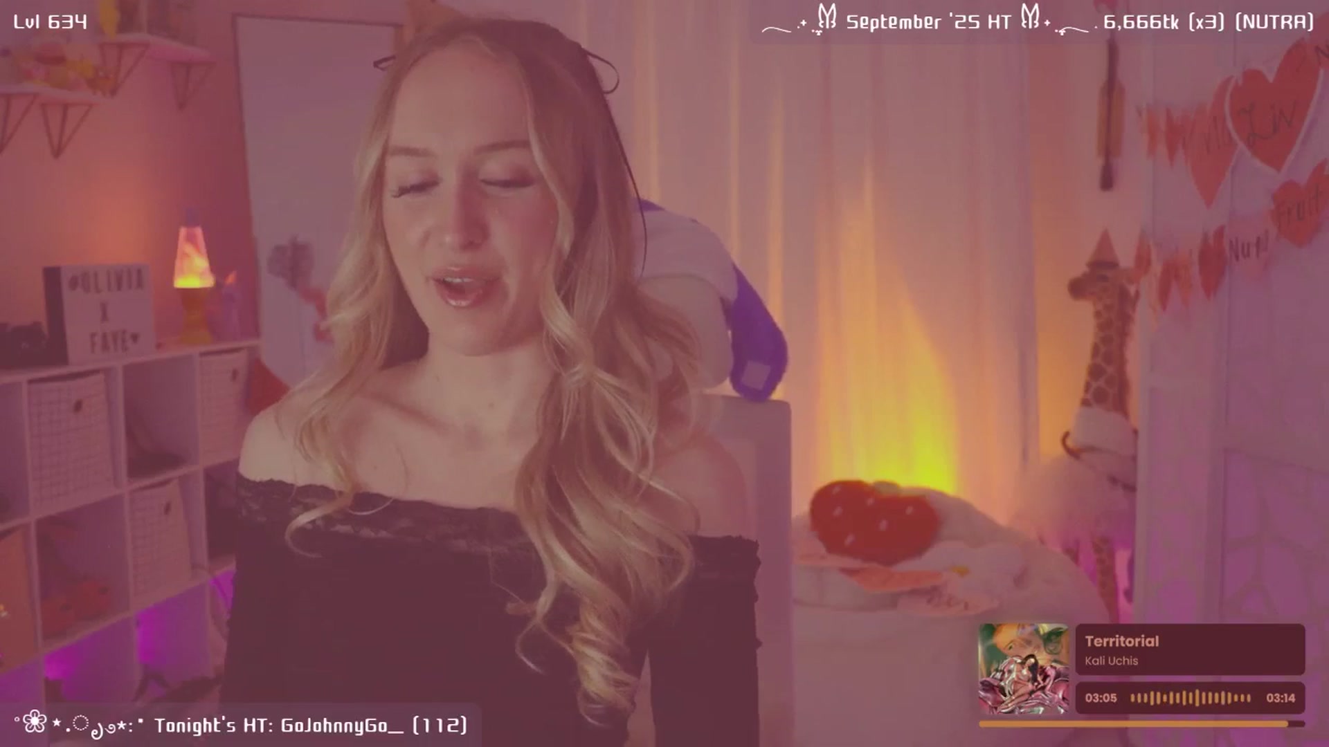 Gallery image thumbnail from OliviaxFaye's myfreecams stream on, 09/27/2025, 04:17 image 6 of 20