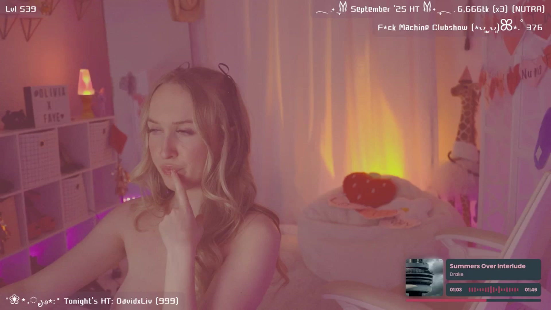 Gallery image thumbnail from OliviaxFaye's myfreecams stream on, 09/27/2025, 06:09 image 15 of 20