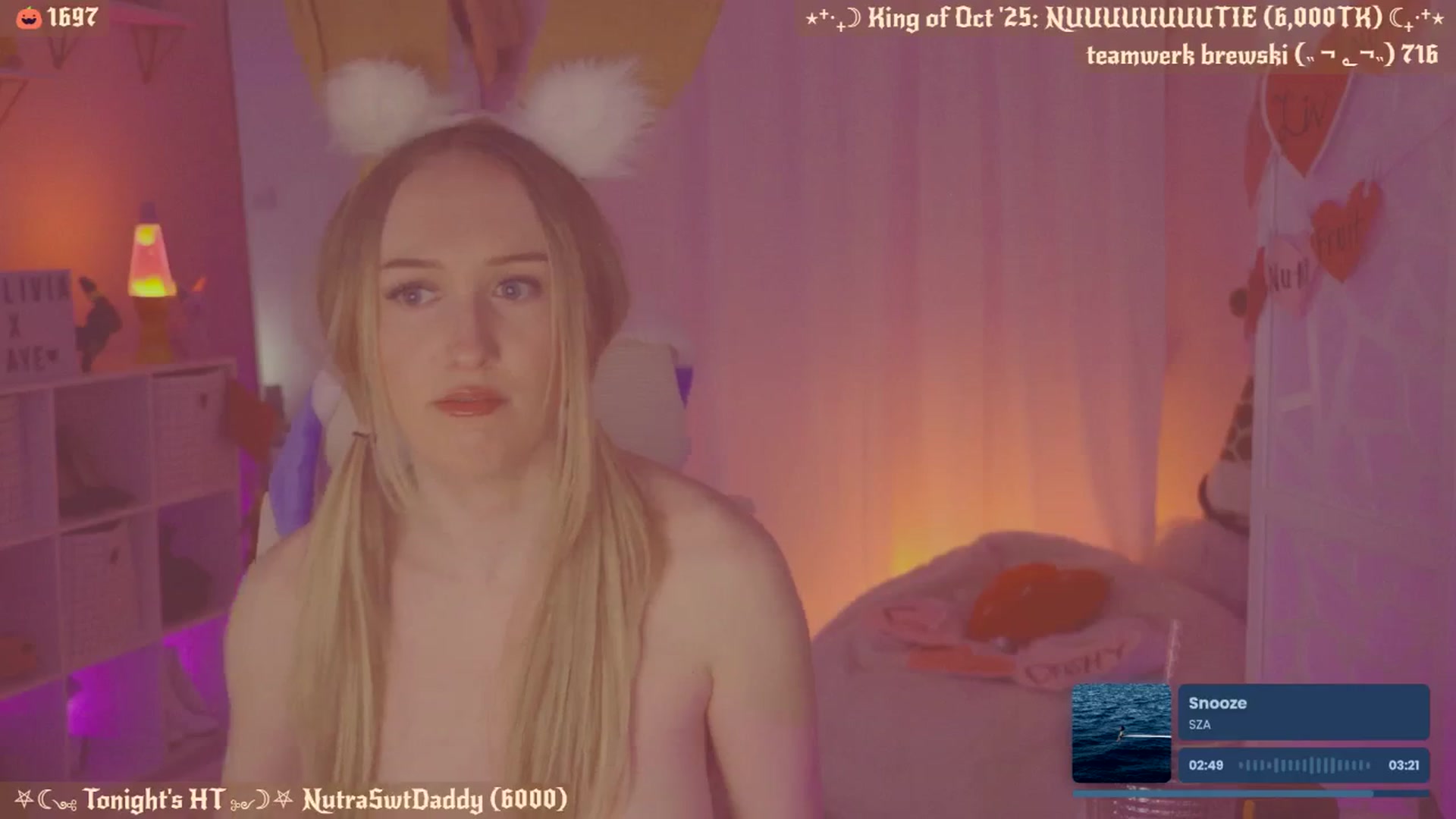 Gallery image thumbnail from OliviaxFaye's myfreecams stream on, 10/25/2025, 06:12 image 7 of 20