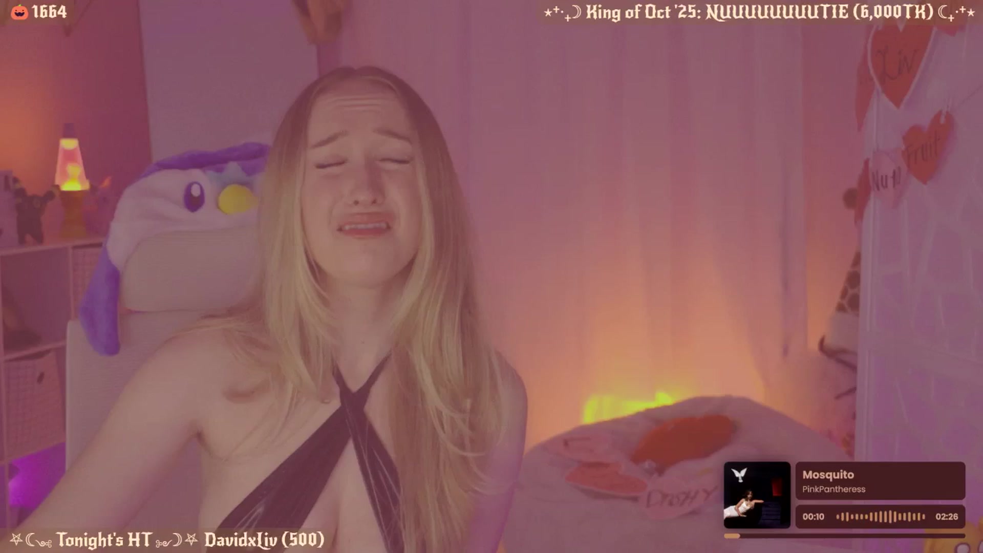 Gallery image thumbnail from OliviaxFaye's myfreecams stream on, 10/30/2025, 05:03 image 12 of 20