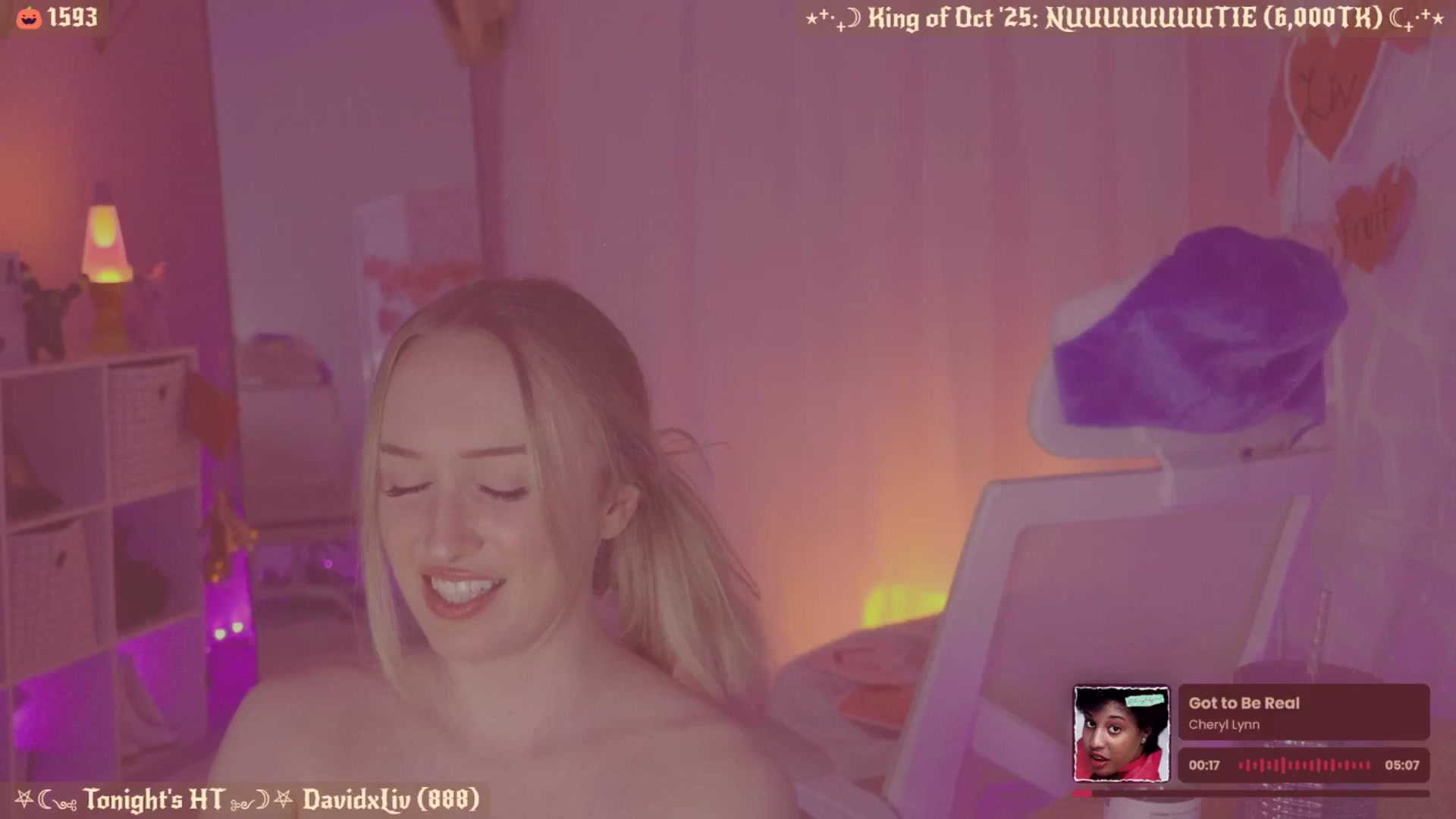 Gallery image thumbnail from OliviaxFaye's myfreecams stream on, 10/30/2025, 05:03 image 14 of 20
