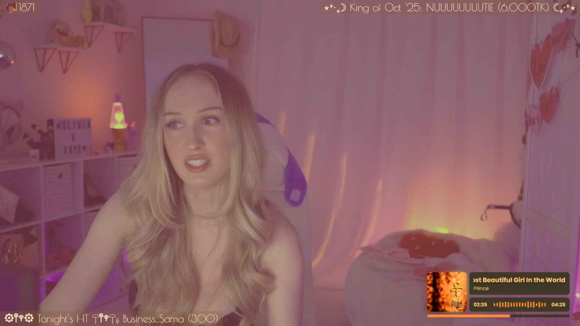 Gallery image thumbnail from OliviaxFaye's myfreecams stream on, 11/08/2025, 06:19 image 11 of 20