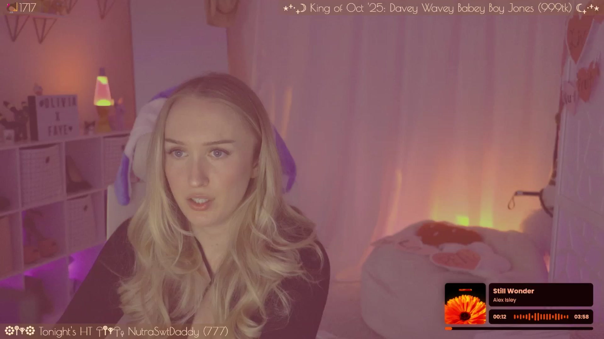 Gallery image thumbnail from OliviaxFaye's myfreecams stream on, 11/14/2025, 05:07 image 6 of 20