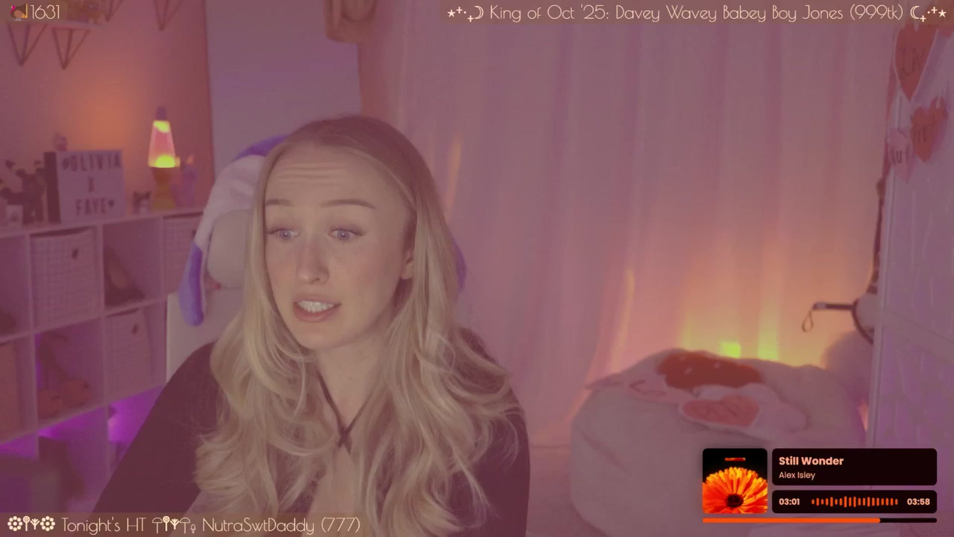 Gallery image thumbnail from OliviaxFaye's myfreecams stream on, 11/14/2025, 05:07 image 7 of 20