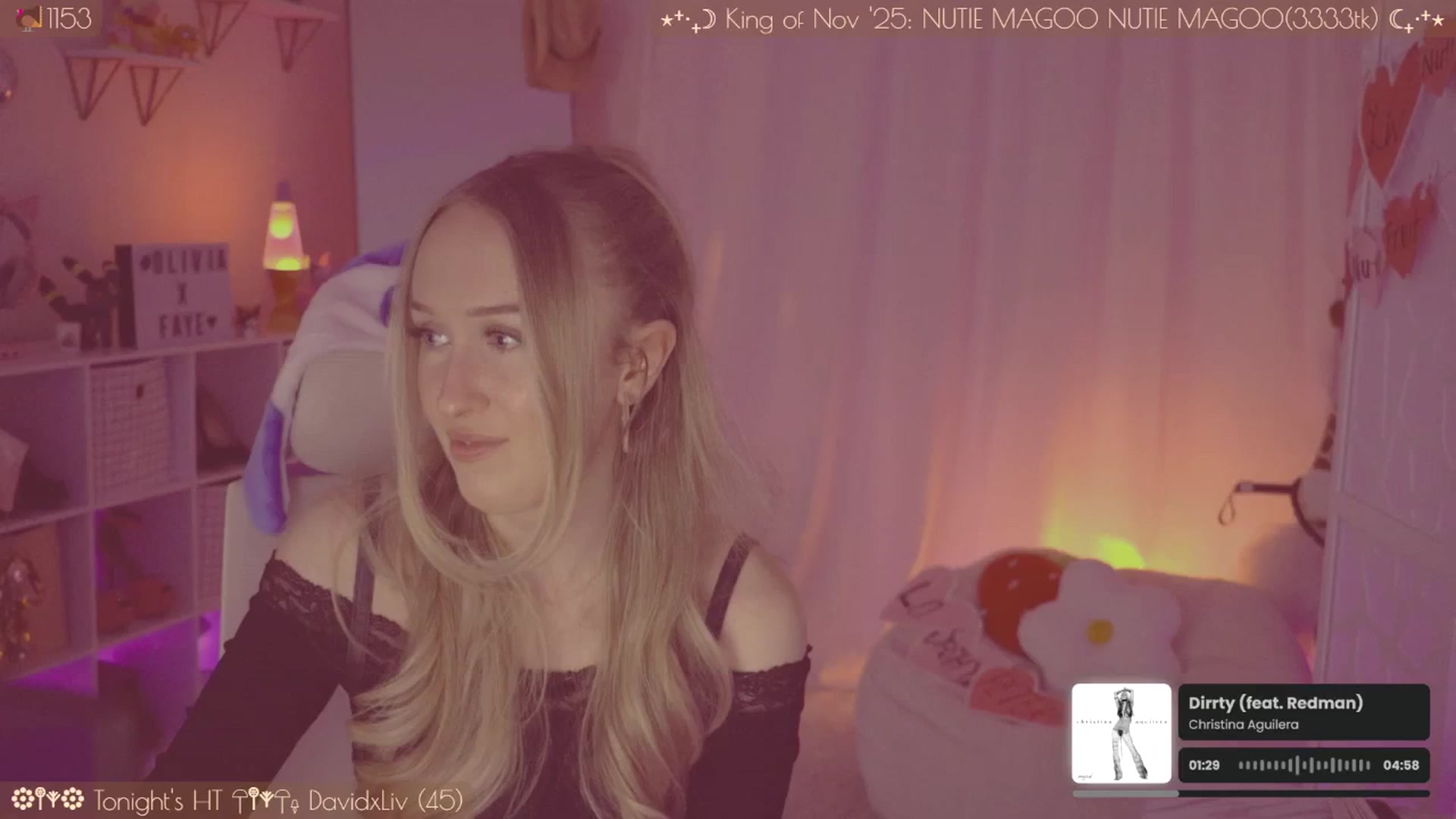 Gallery image thumbnail from OliviaxFaye's myfreecams stream on, 11/15/2025, 05:40 image 10 of 20