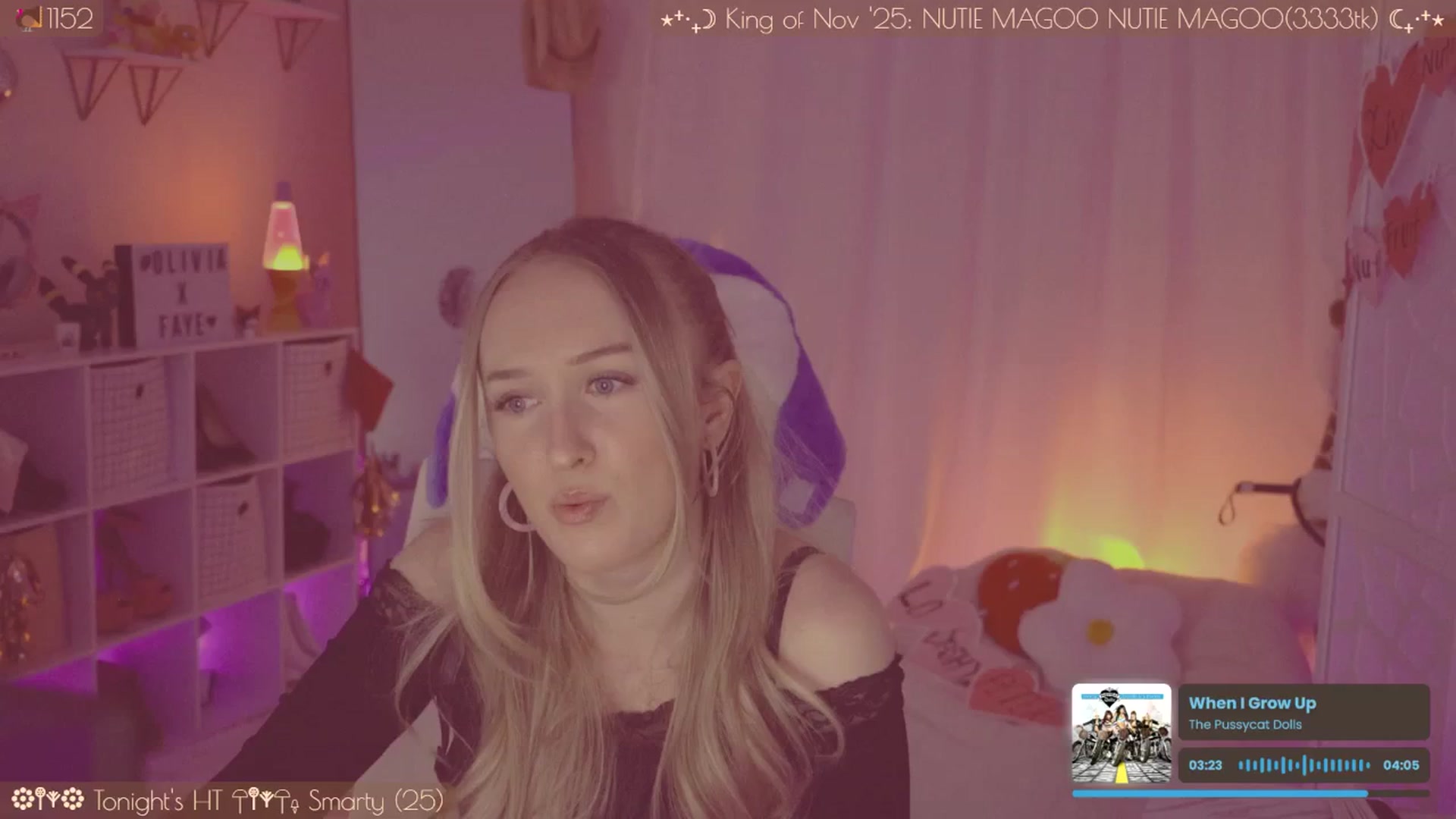 Gallery image thumbnail from OliviaxFaye's myfreecams stream on, 11/15/2025, 05:40 image 4 of 20