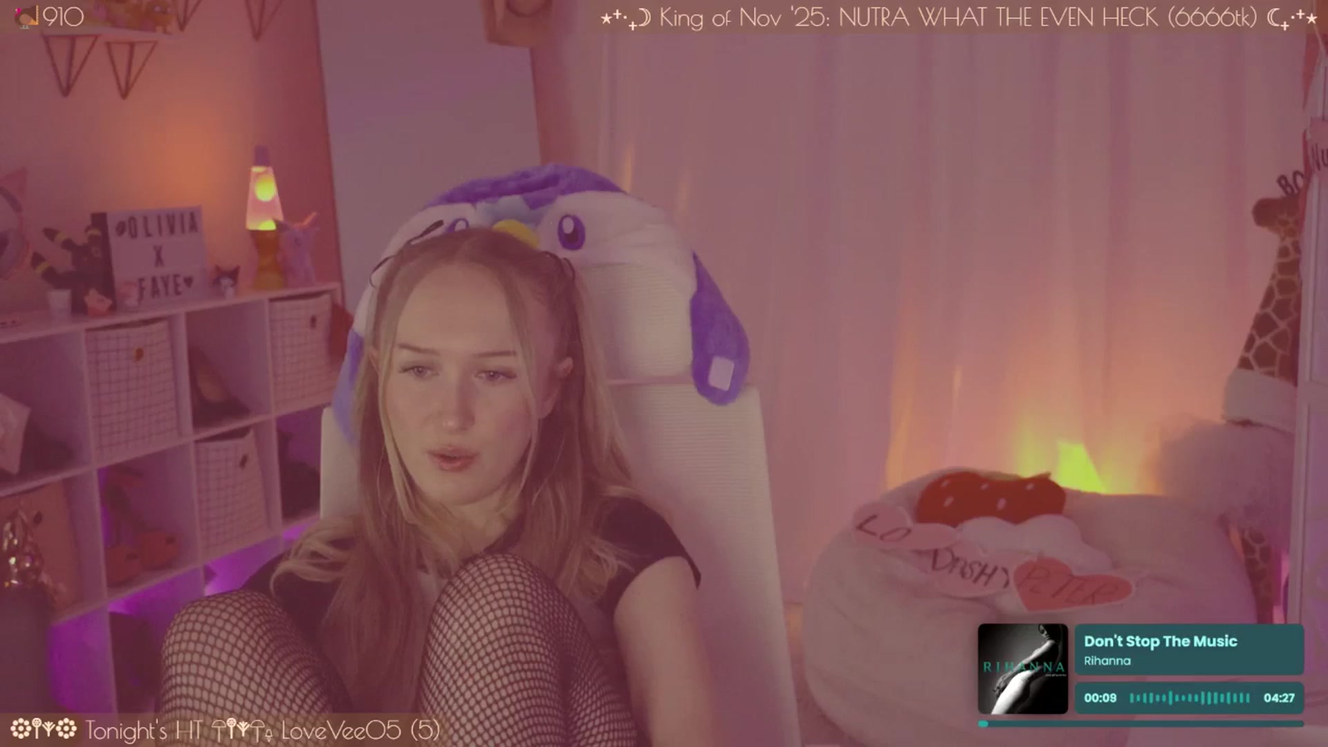 Gallery image thumbnail from OliviaxFaye's myfreecams stream on, 11/22/2025, 06:22 image 4 of 20