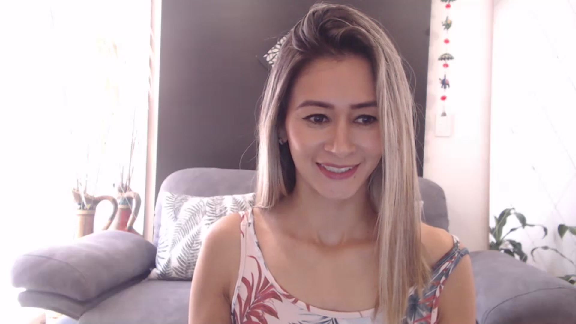Gallery image thumbnail from Oliviaxnakedd's myfreecams stream on, 04/25/2024, 15:48 image 19 of 20