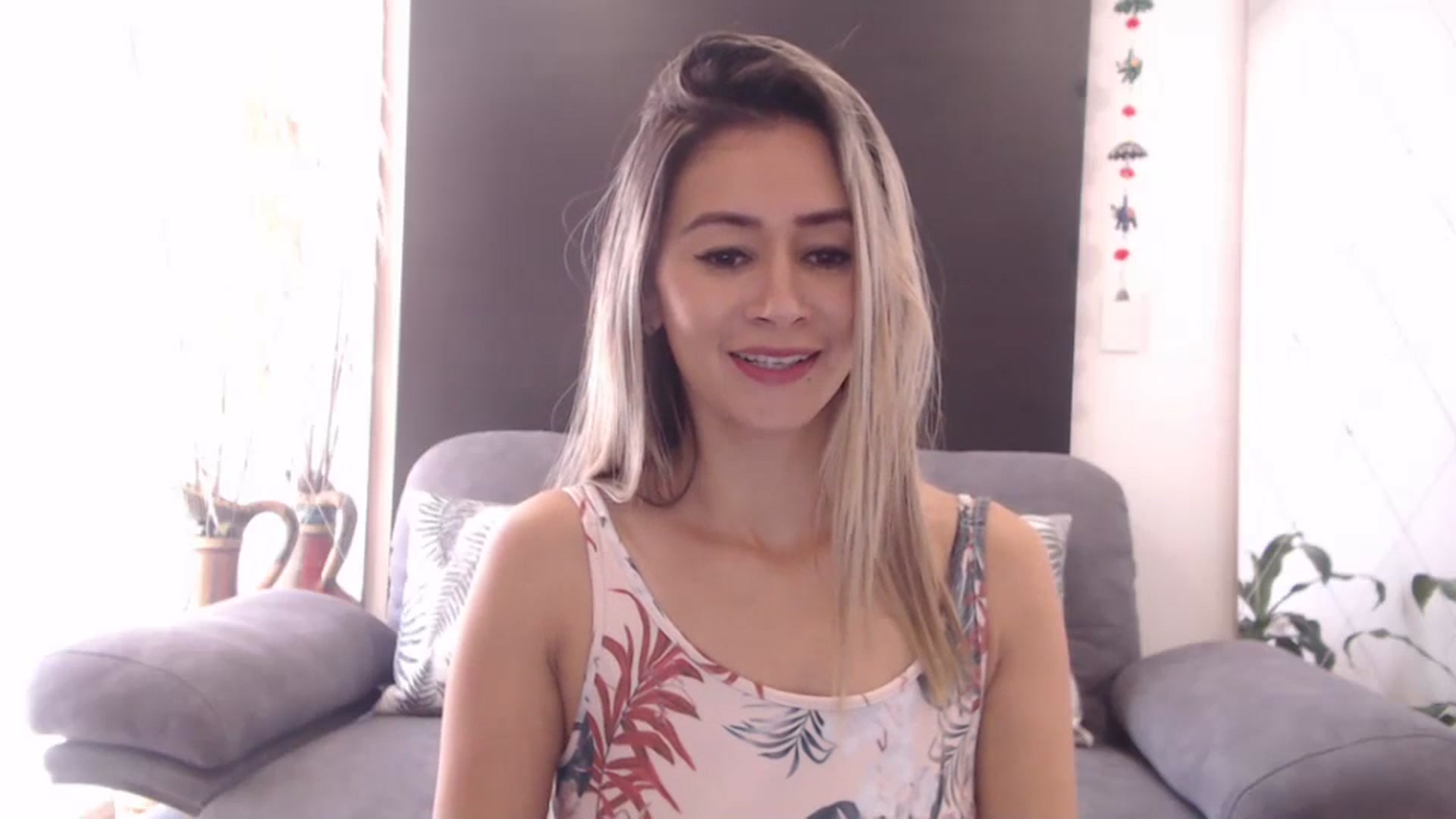 Gallery image thumbnail from Oliviaxnakedd's myfreecams stream on, 04/25/2024, 15:48 image 12 of 20
