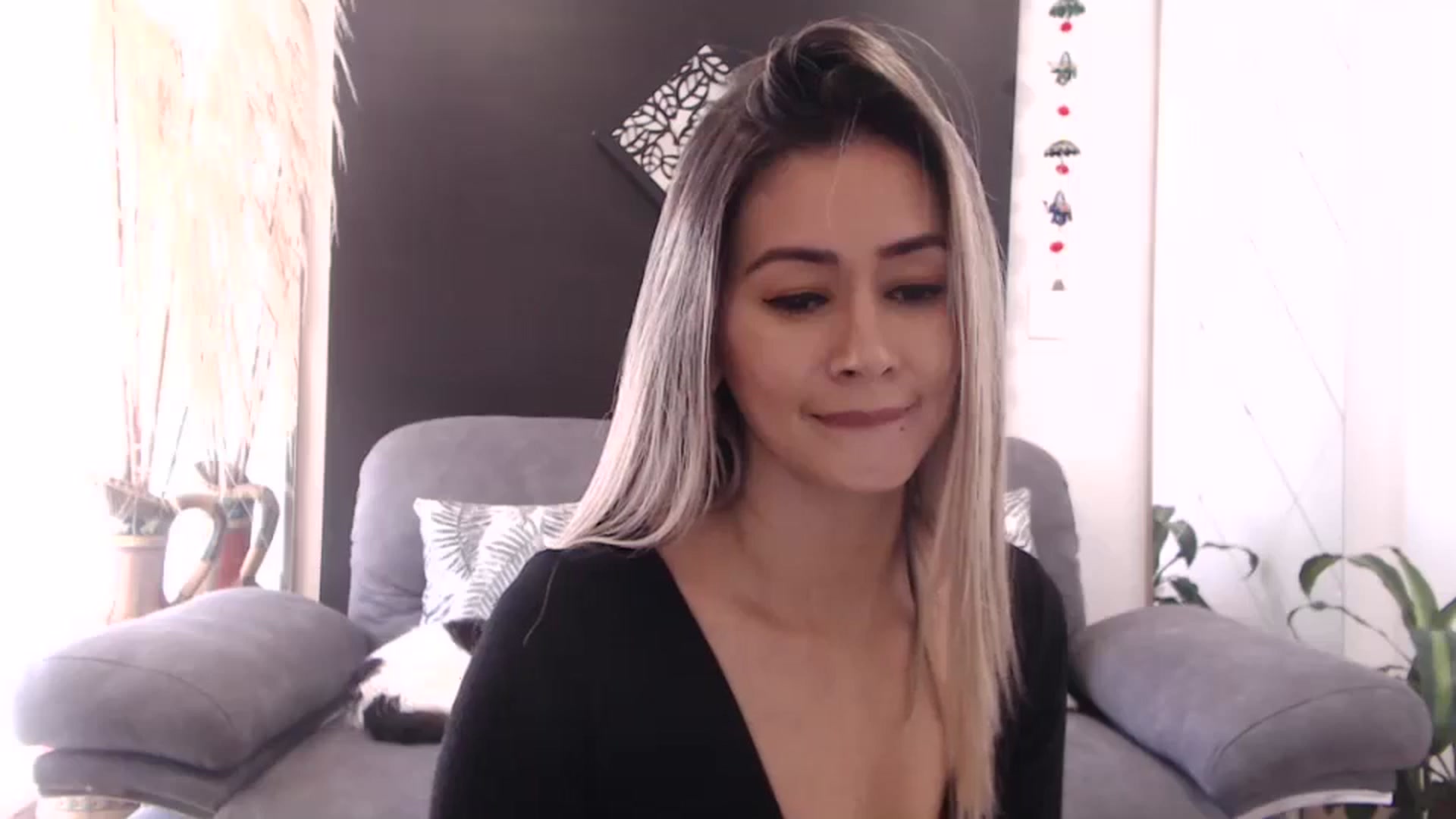 Gallery image thumbnail from Oliviaxnakedd's myfreecams stream on, 05/08/2024, 15:06 image 7 of 20