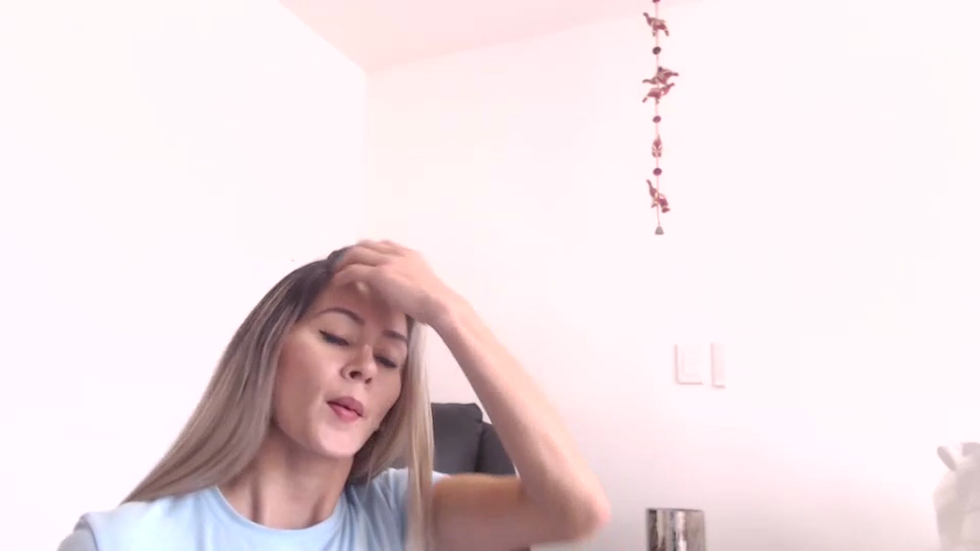 Gallery image thumbnail from Oliviaxnakedd's myfreecams stream on, 05/14/2024, 15:42 image 8 of 20