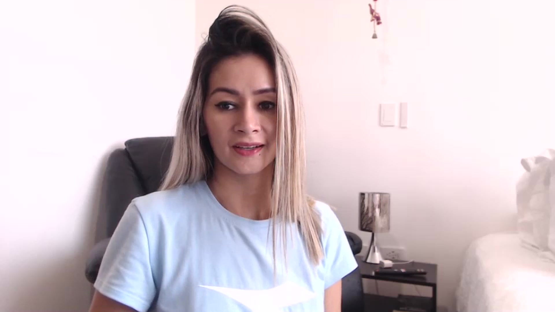Gallery image thumbnail from Oliviaxnakedd's myfreecams stream on, 05/14/2024, 15:42 image 18 of 20