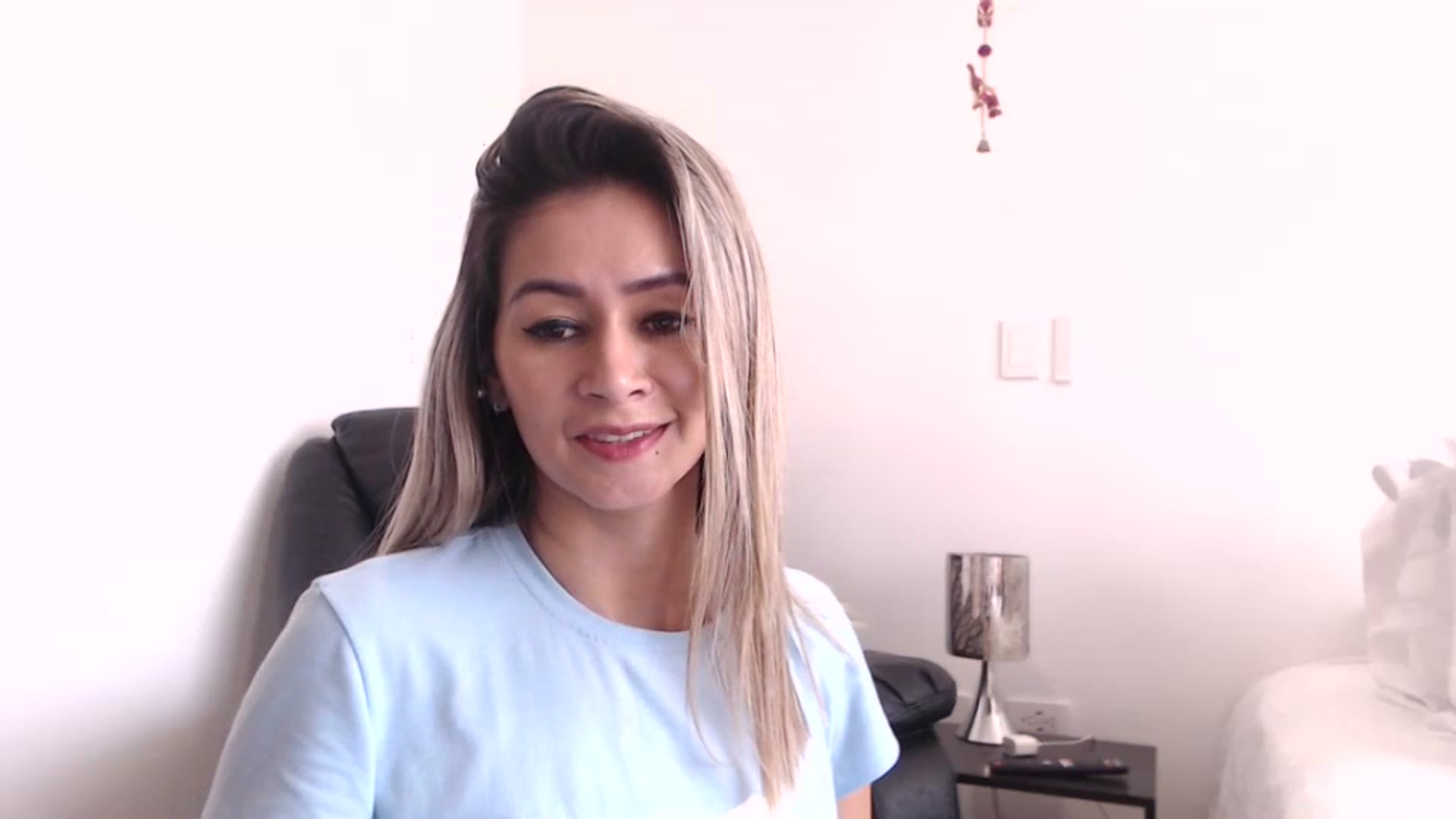 Gallery image thumbnail from Oliviaxnakedd's myfreecams stream on, 05/14/2024, 15:42 image 9 of 20