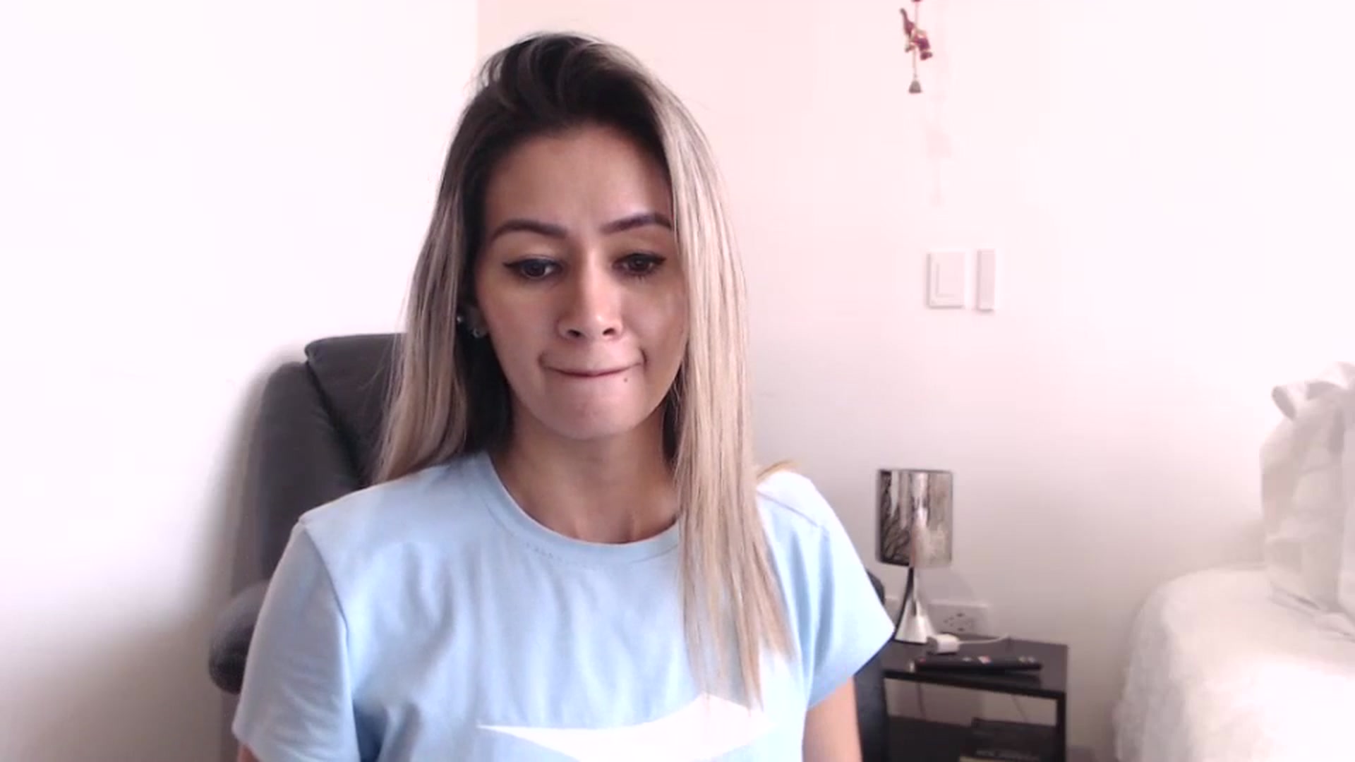 Gallery image thumbnail from Oliviaxnakedd's myfreecams stream on, 05/14/2024, 15:42 image 12 of 20