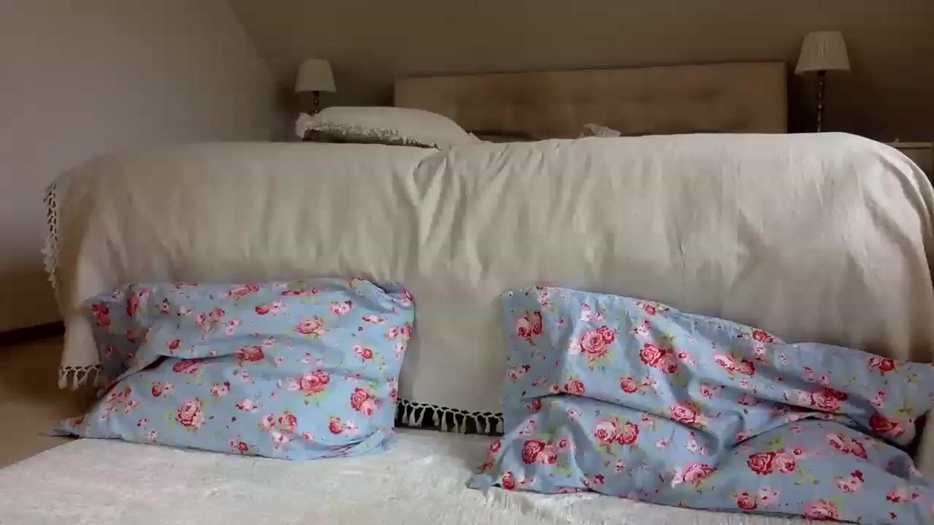 Gallery image thumbnail from OliviePaige's myfreecams stream on, 11/28/2022, 11:52 image 5 of 20