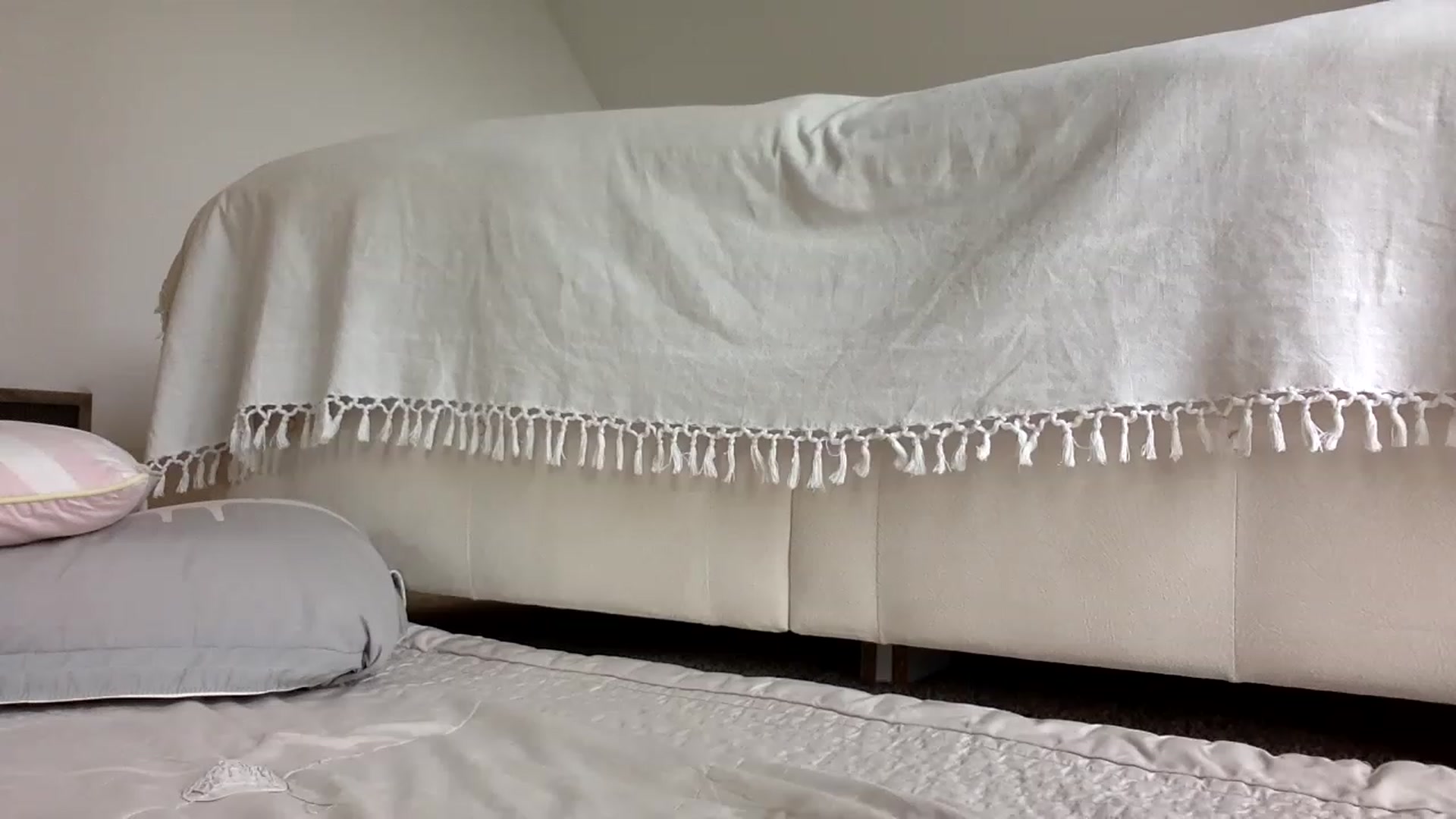 Gallery image thumbnail from OliviePaige's myfreecams stream on, 05/15/2023, 10:39 image 12 of 20