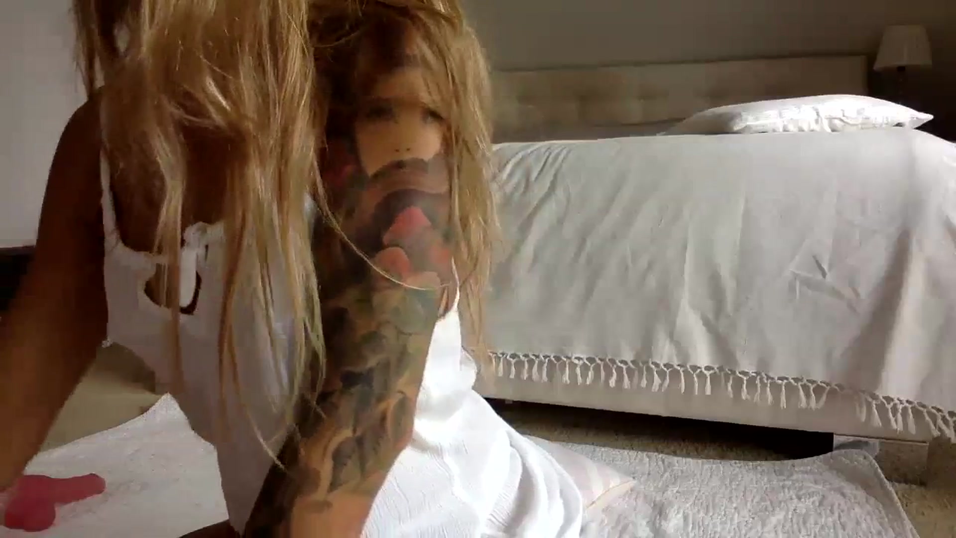 Gallery image thumbnail from OliviePaige's myfreecams stream on, 08/23/2023, 08:58 image 17 of 20