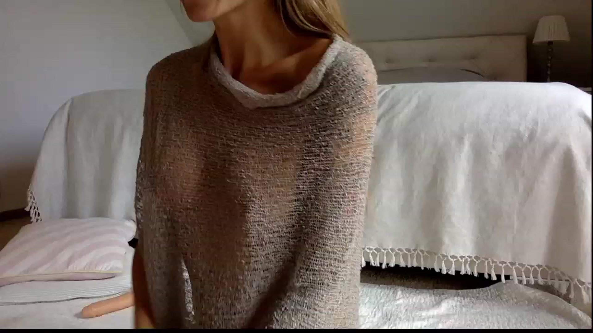 Gallery image thumbnail from OliviePaige's myfreecams stream on, 09/17/2023, 10:32 image 2 of 20