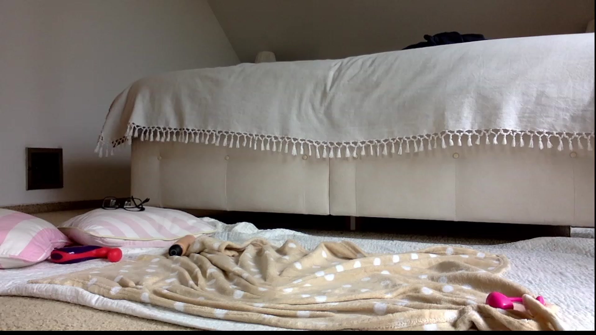 Gallery image thumbnail from OliviePaige's myfreecams stream on, 09/25/2023, 10:08 image 20 of 20