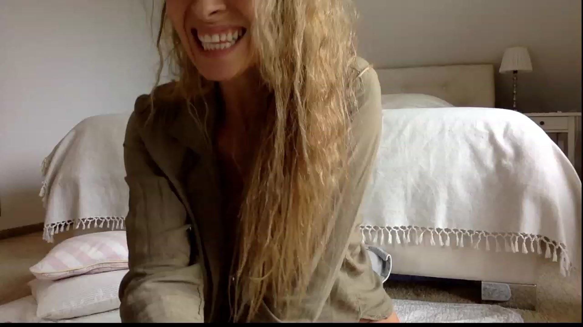 Gallery image thumbnail from OliviePaige's myfreecams stream on, 10/02/2023, 09:17 image 13 of 20