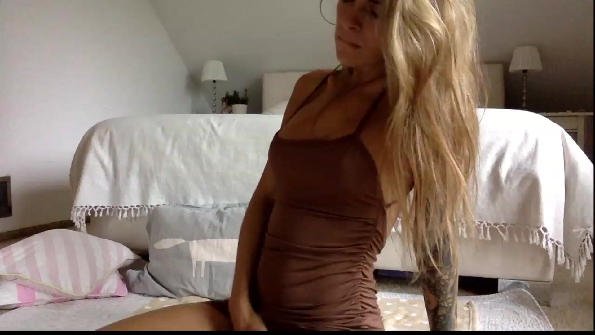 Gallery image thumbnail from OliviePaige's myfreecams stream on, 10/09/2023, 09:22 image 6 of 20