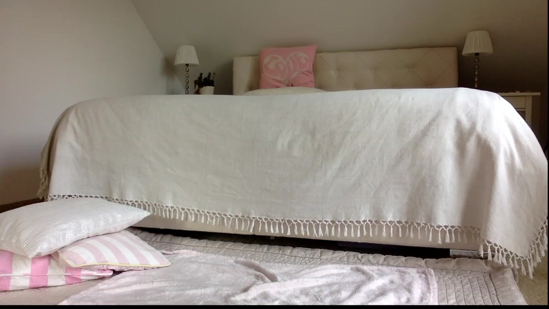 Gallery image thumbnail from OliviePaige's myfreecams stream on, 10/12/2023, 10:15 image 10 of 20