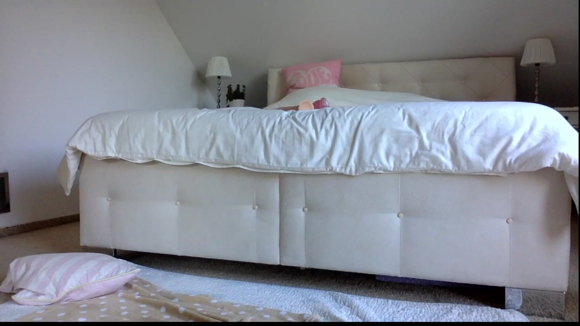 Gallery image thumbnail from OliviePaige's myfreecams stream on, 10/17/2023, 09:17 image 3 of 20