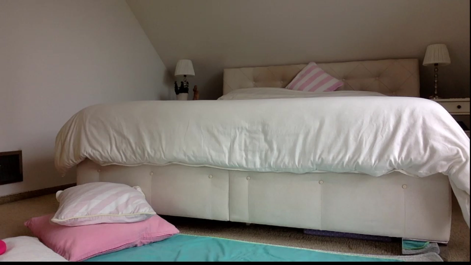 Gallery image thumbnail from OliviePaige's myfreecams stream on, 10/25/2023, 09:15 image 16 of 20