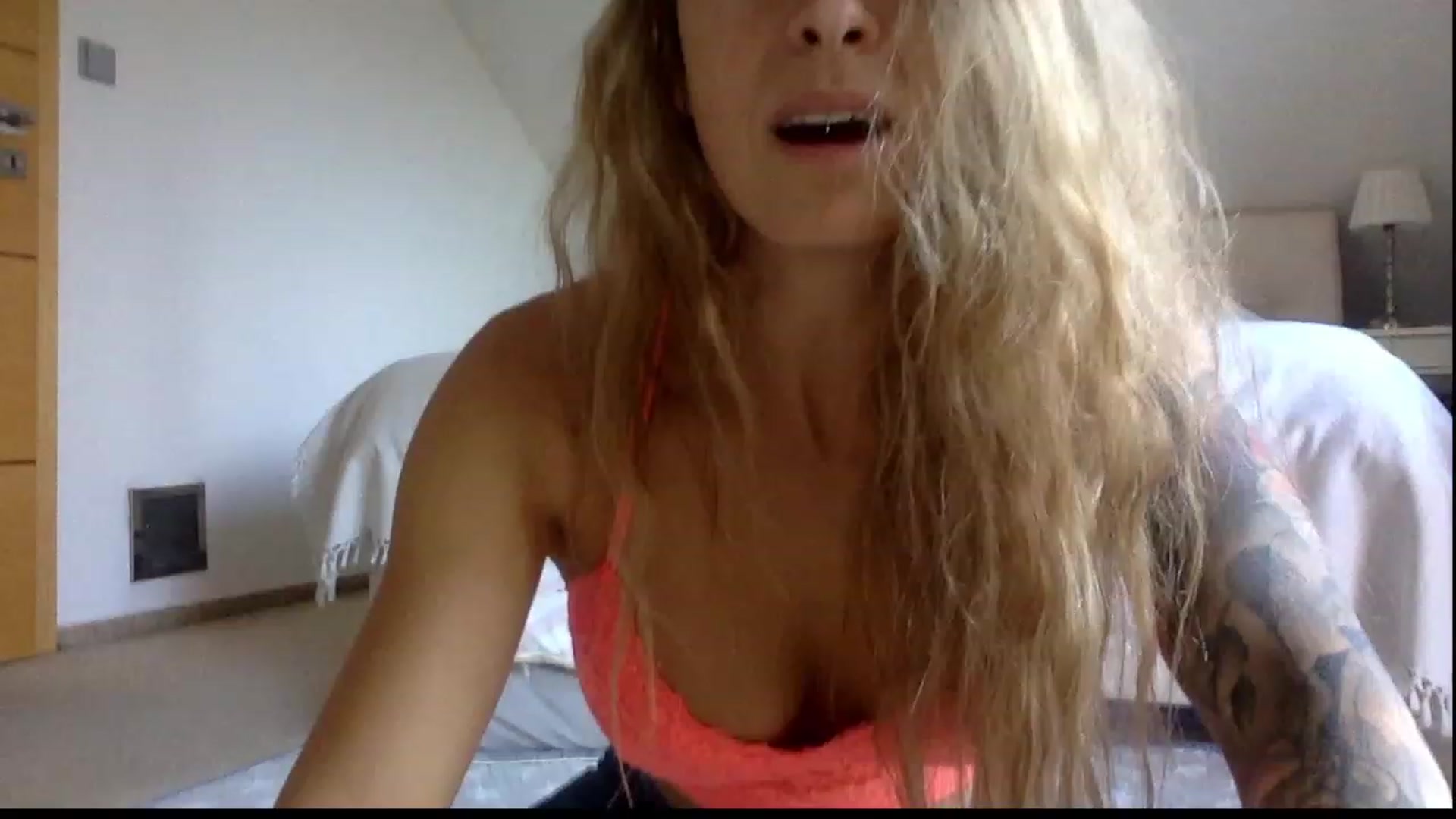 Gallery image thumbnail from OliviePaige's myfreecams stream on, 10/29/2023, 09:56 image 20 of 20