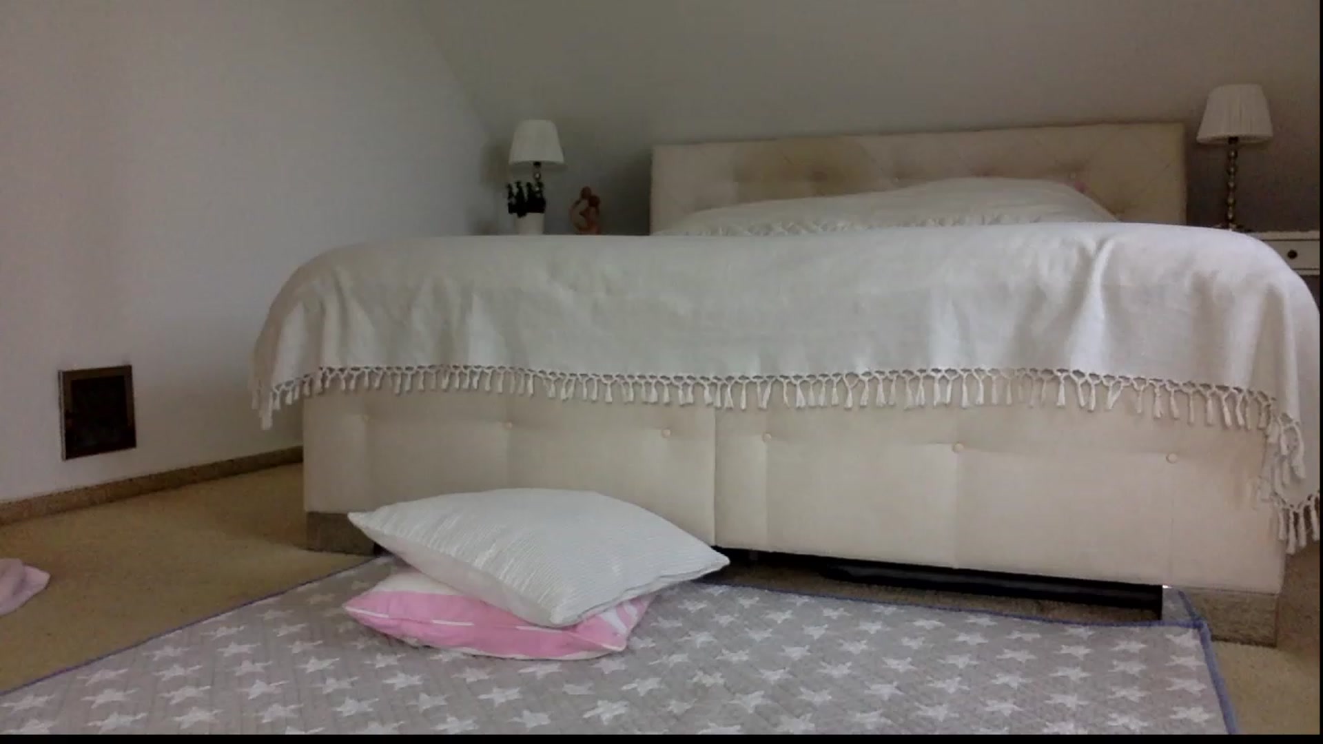 Gallery image thumbnail from OliviePaige's myfreecams stream on, 11/03/2023, 10:07 image 5 of 20