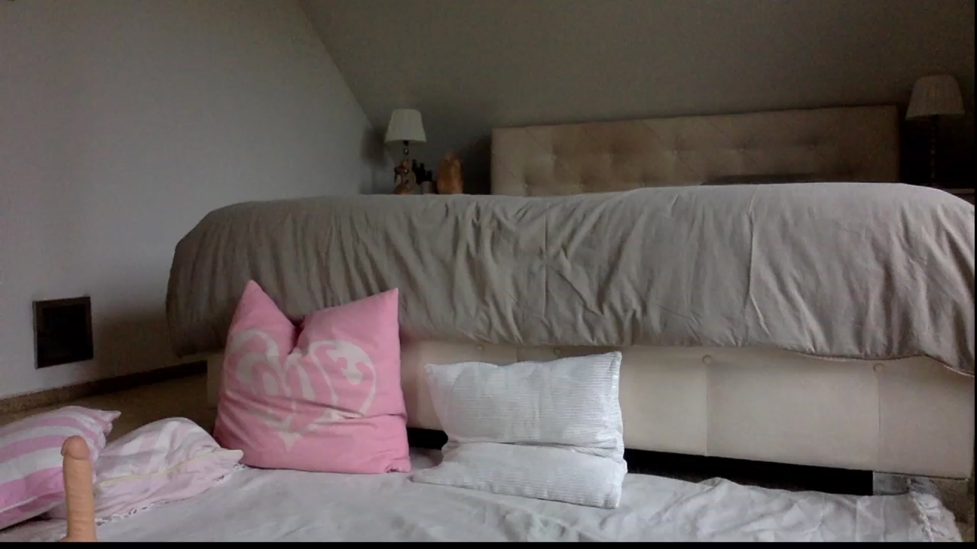 Gallery image thumbnail from OliviePaige's myfreecams stream on, 12/14/2023, 10:39 image 20 of 20