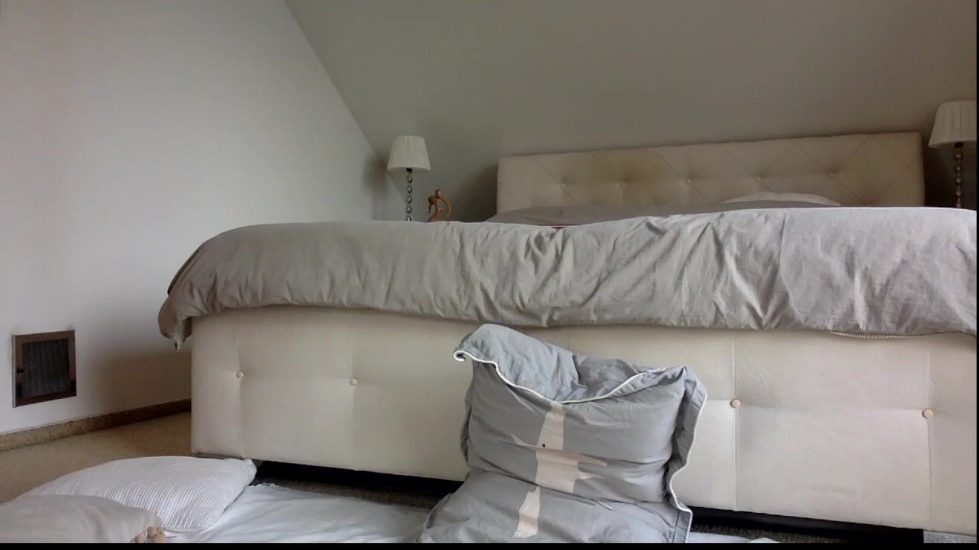 Gallery image thumbnail from OliviePaige's myfreecams stream on, 01/15/2024, 10:52 image 11 of 20
