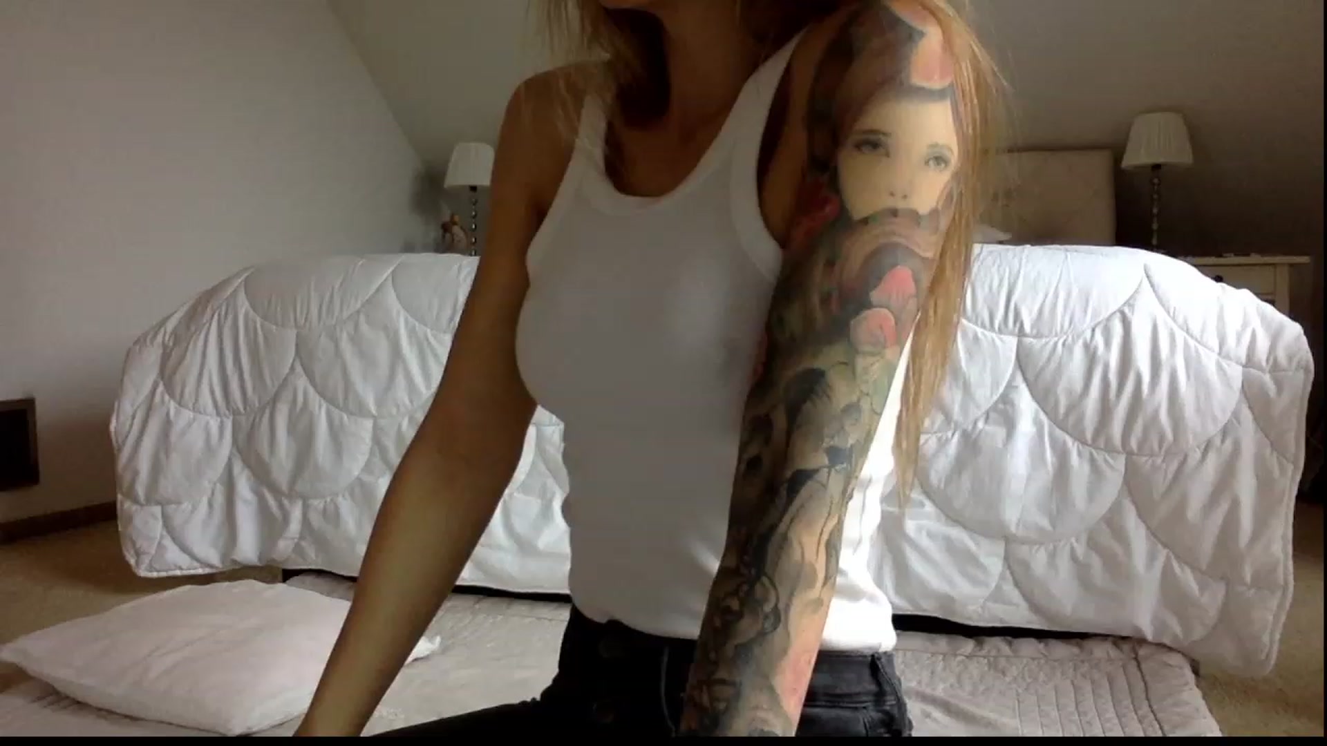 Gallery image thumbnail from OliviePaige's myfreecams stream on, 01/28/2024, 11:00 image 16 of 20