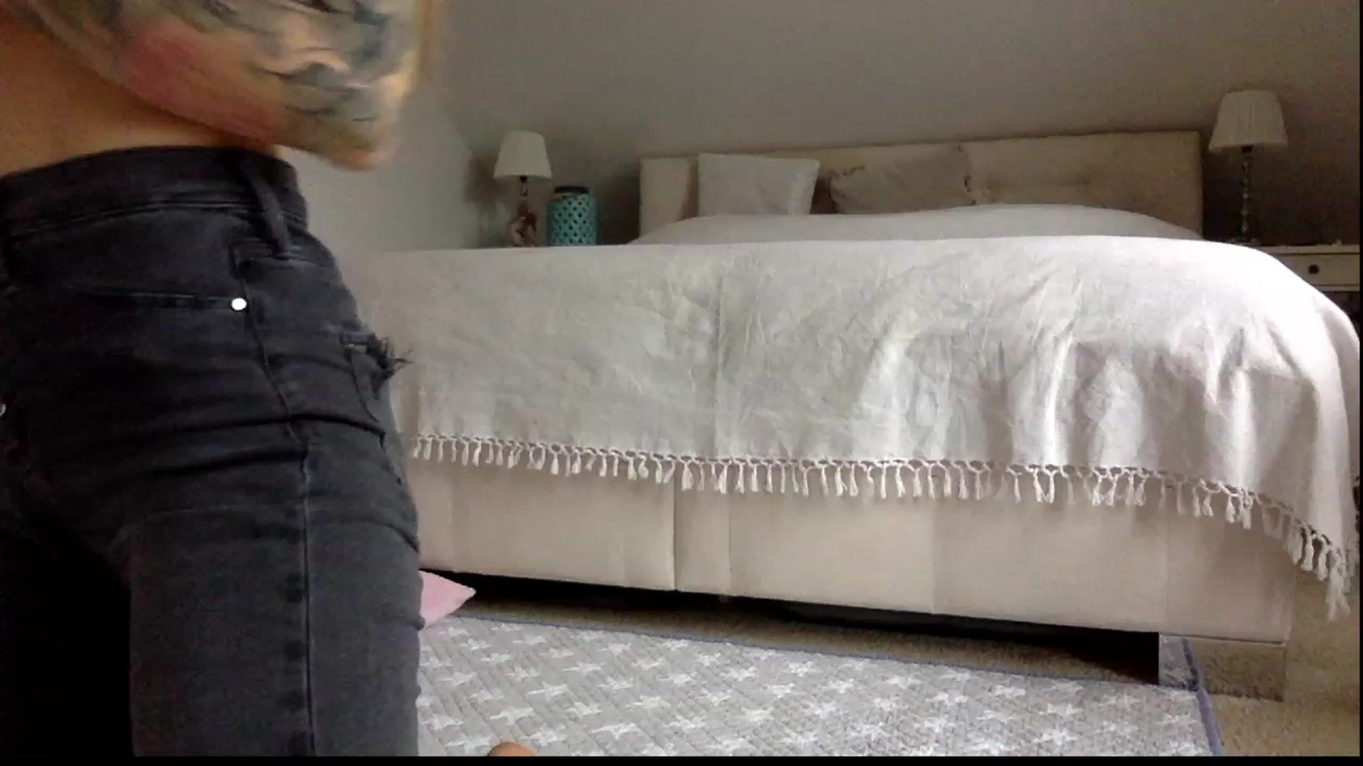 Gallery image thumbnail from OliviePaige's myfreecams stream on, 02/20/2024, 11:52 image 9 of 20