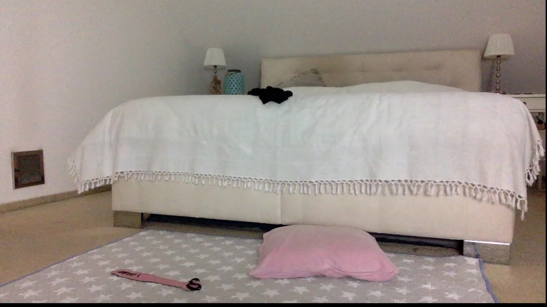 Gallery image thumbnail from OliviePaige's myfreecams stream on, 02/21/2024, 16:42 image 8 of 20