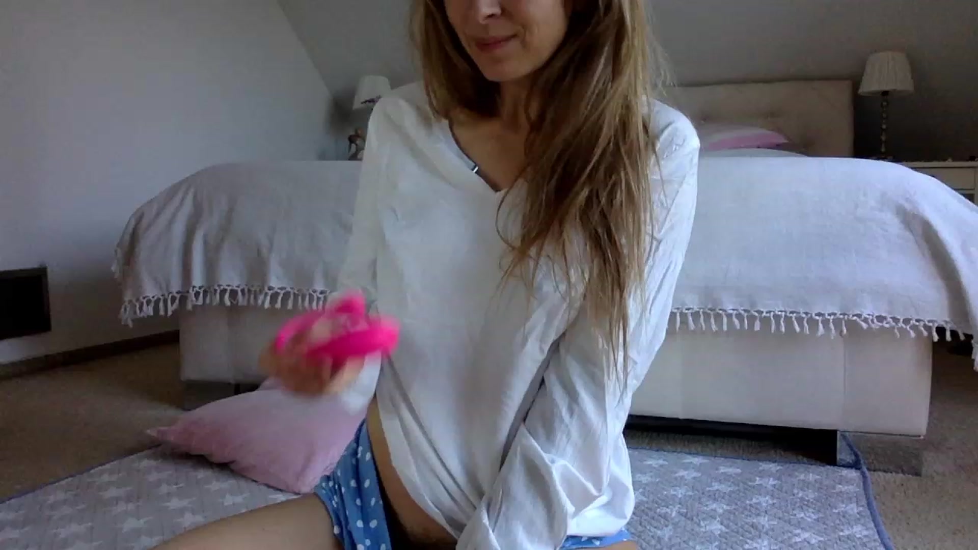 Gallery image thumbnail from OliviePaige's myfreecams stream on, 03/09/2024, 10:31 image 4 of 20