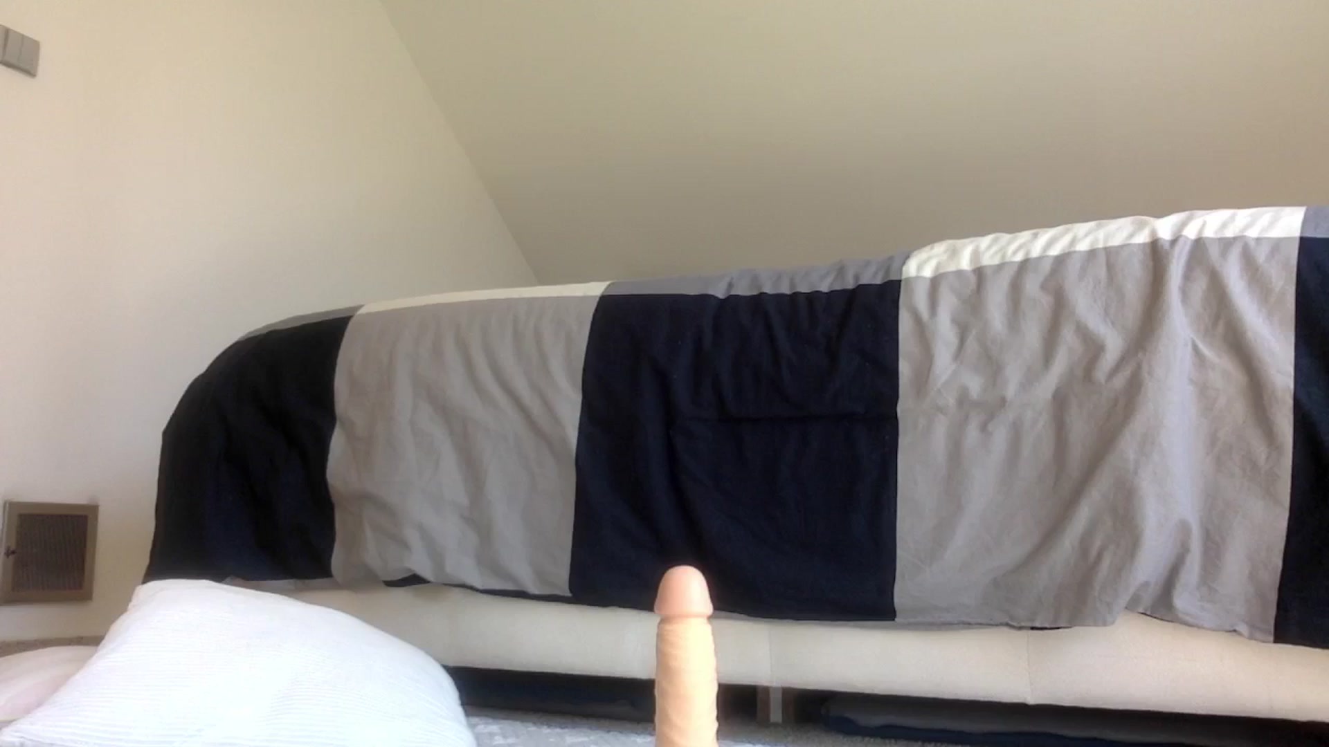 Gallery image thumbnail from OliviePaige's myfreecams stream on, 05/04/2024, 12:43 image 2 of 20