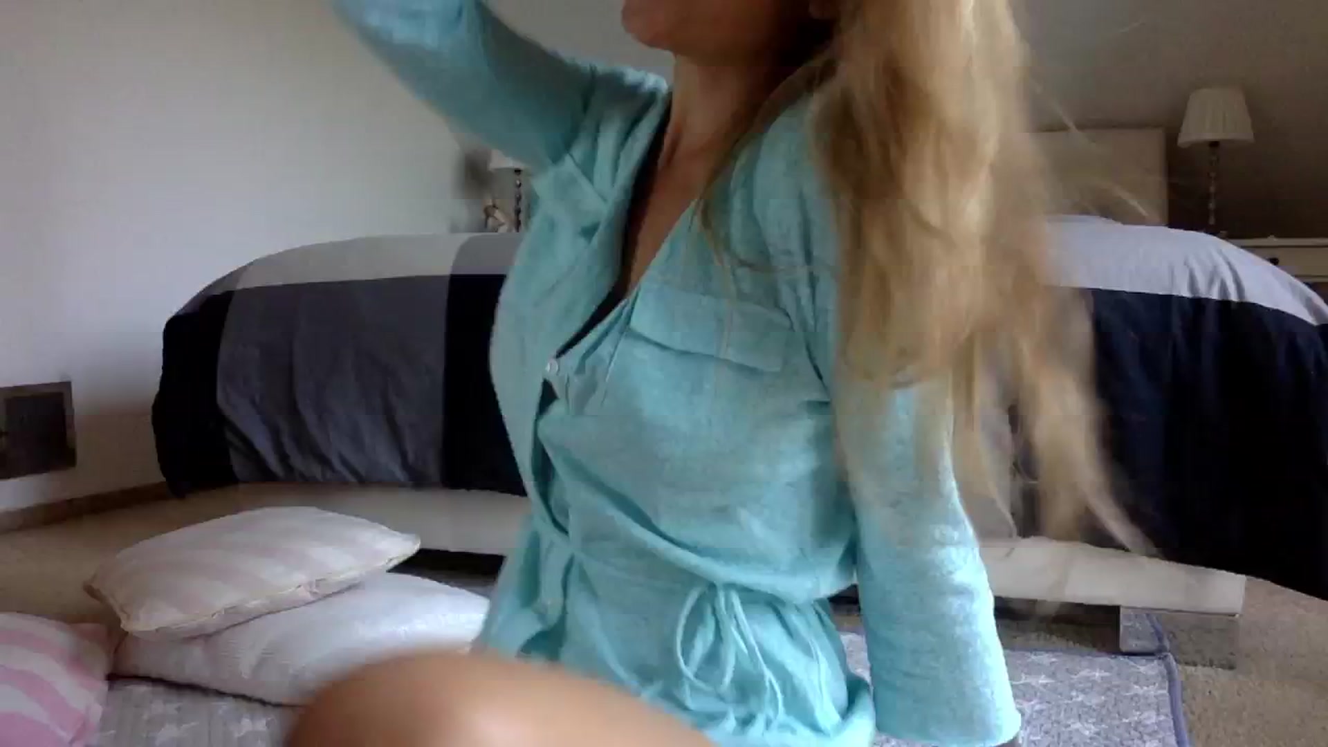 Gallery image thumbnail from OliviePaige's myfreecams stream on, 05/10/2024, 08:43 image 4 of 20